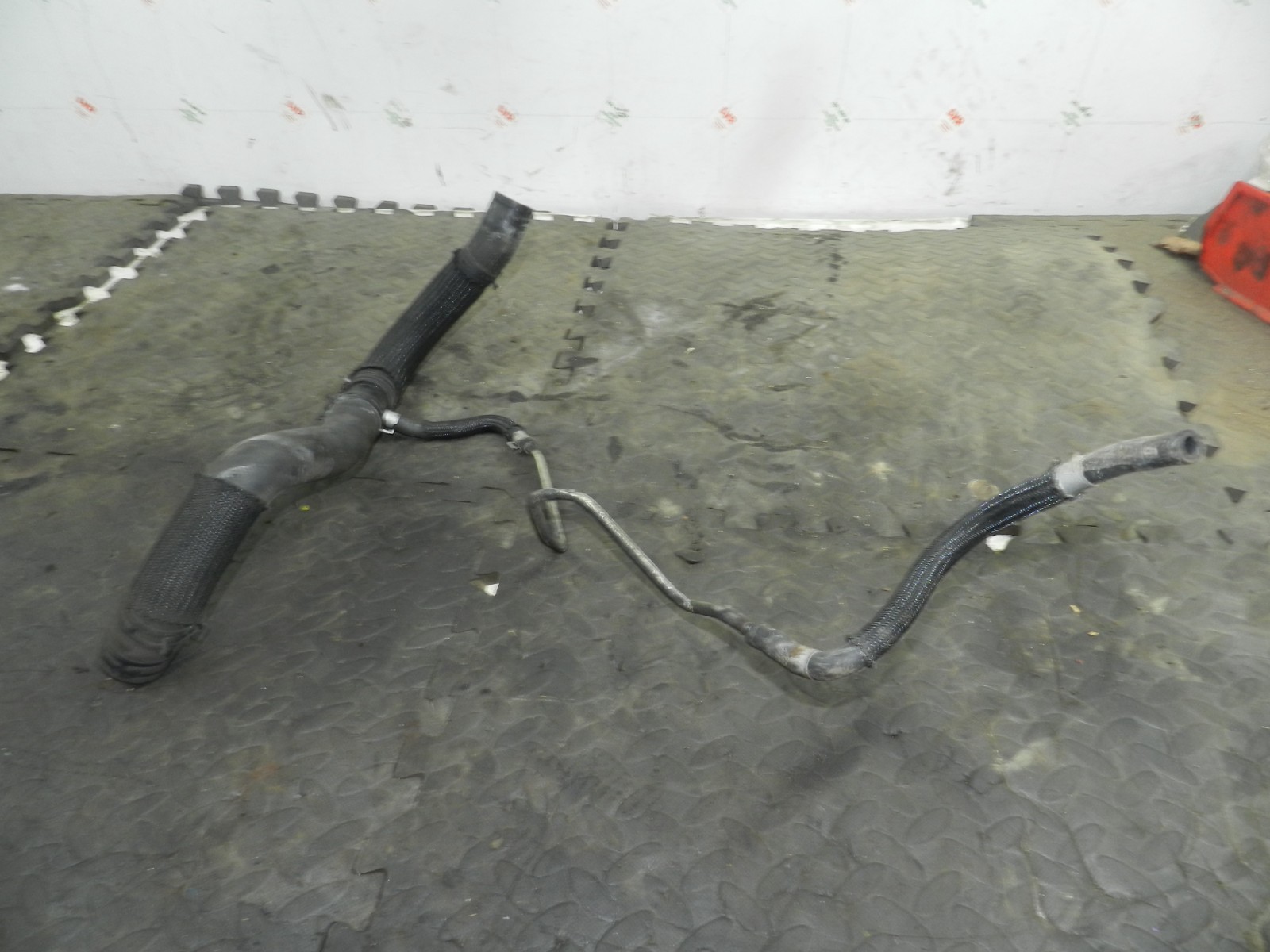180. 2018 RENAULT KOLEOS MK2. COOLANT PIPES