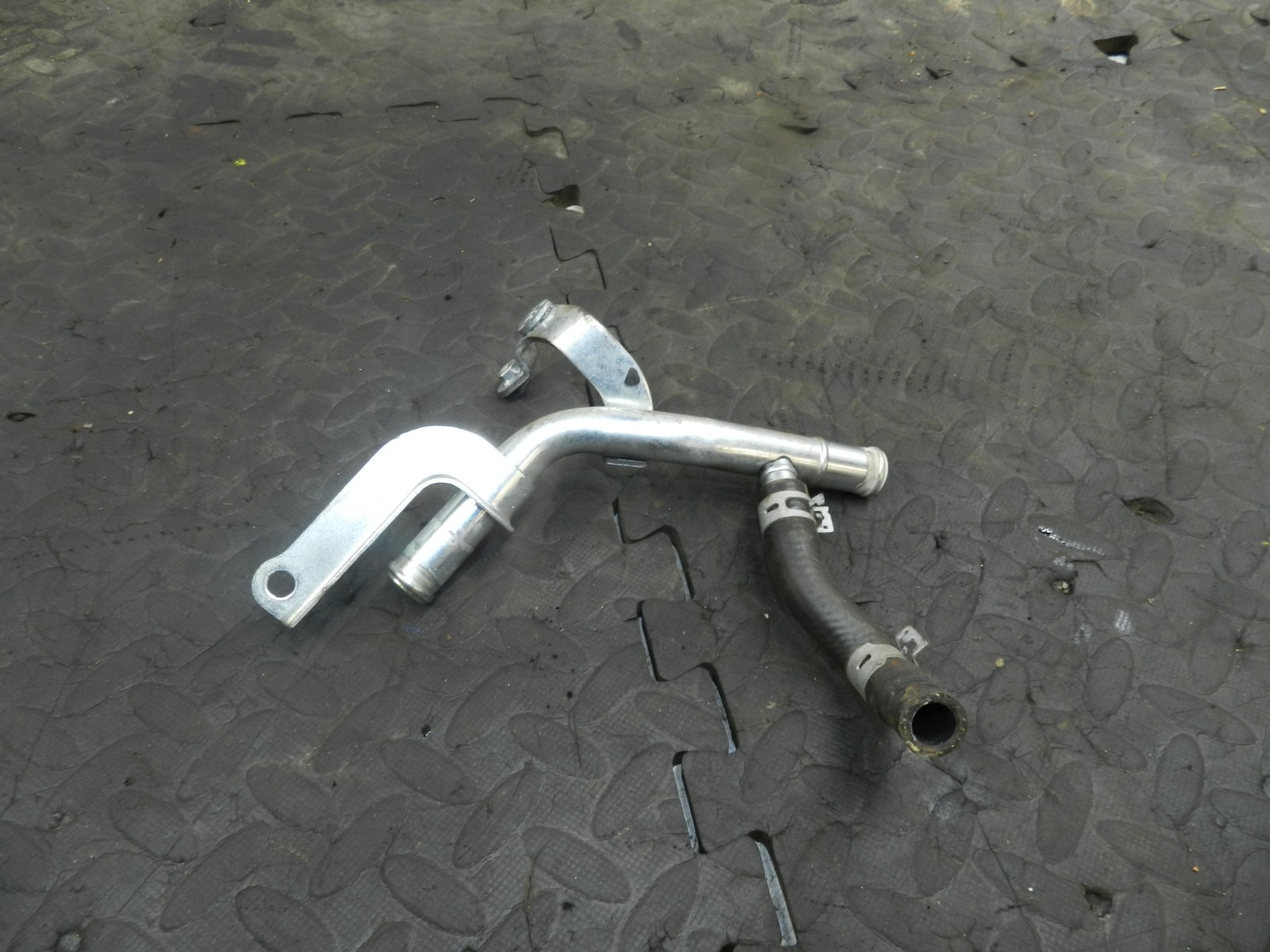 180. 2018 RENAULT KOLEOS MK2. COOLANT PIPE