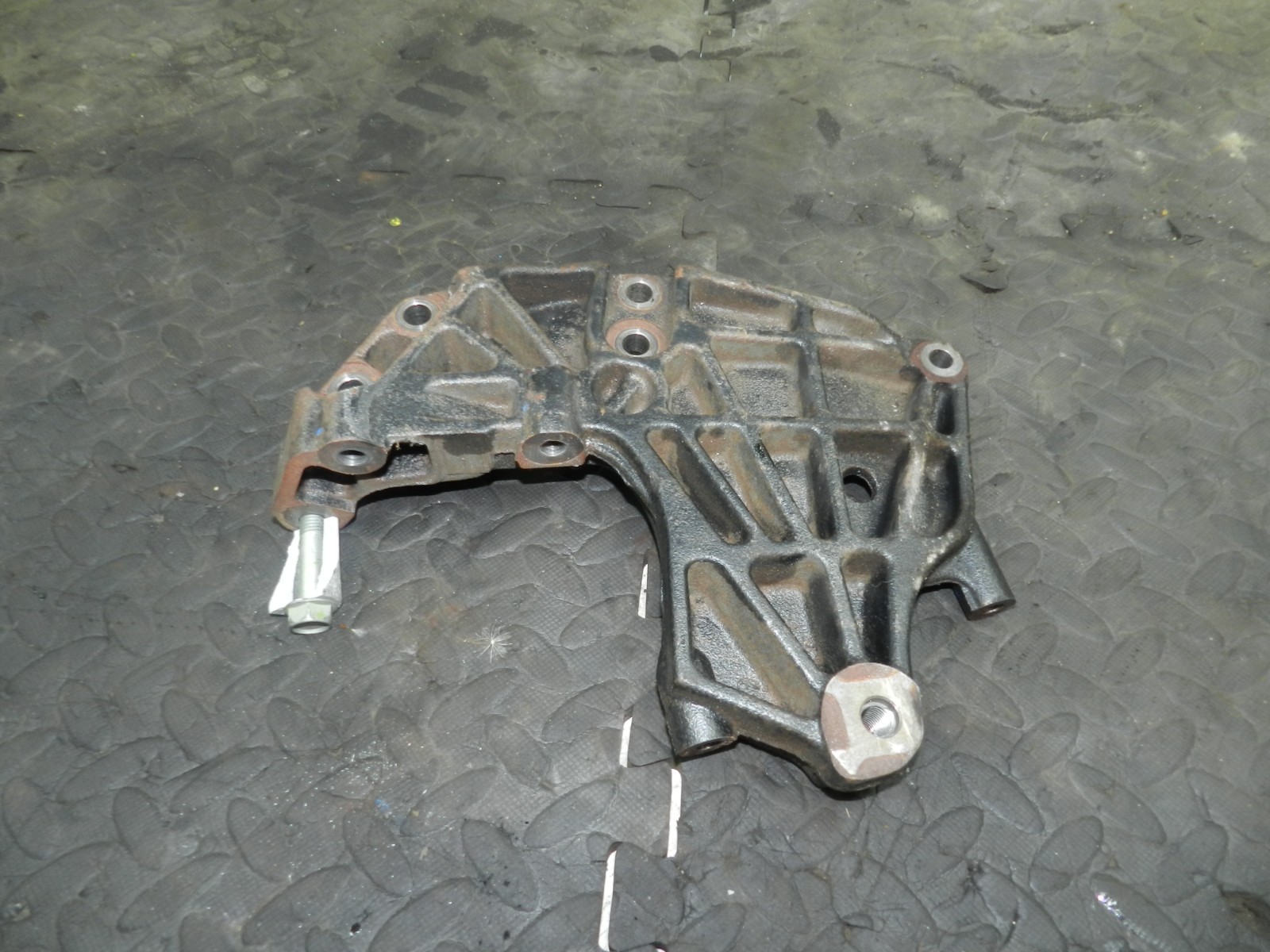 180. 2018 RENAULT KOLEOS MK2. ENGINE MOUNT FRAME