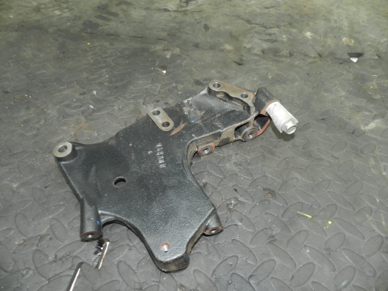 180. 2018 RENAULT KOLEOS MK2. ENGINE MOUNT FRAME - Image 4