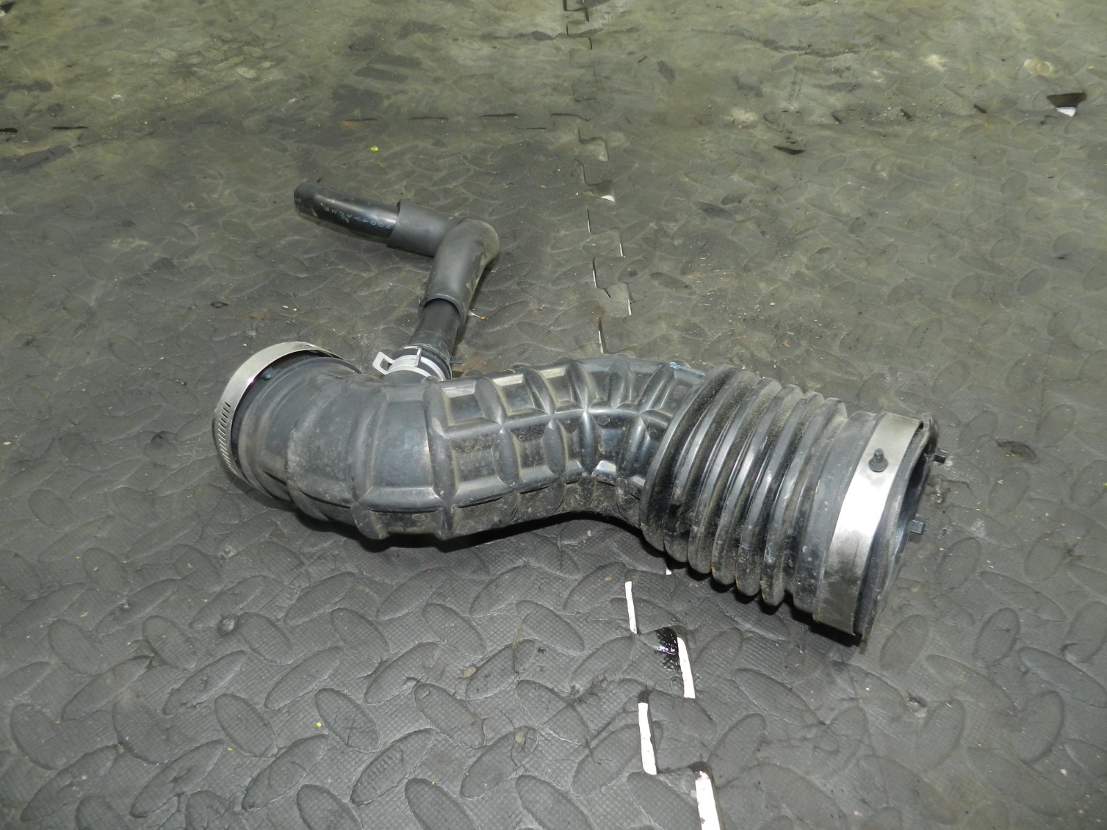 180. 2018 RENAULT KOLEOS MK2. AIR INTAKE PIPE - Image 2