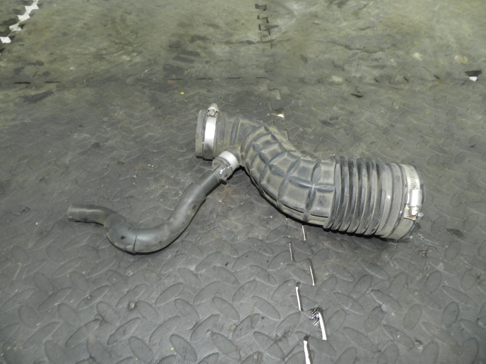 180. 2018 RENAULT KOLEOS MK2. AIR INTAKE PIPE - Image 3