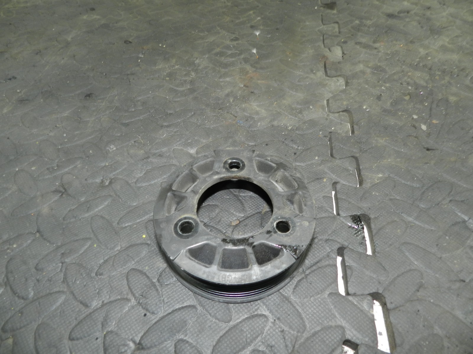 180. 2018 RENAULT KOLEOS MK2. WATER PUMP PULLEY