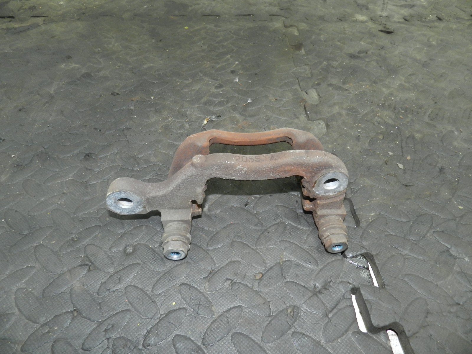 180. 2018 RENAULT KOLEOS MK2. PASSENGER REAR BRAKE CARRIER ELECTRIC HANDBRAKE - Image 2
