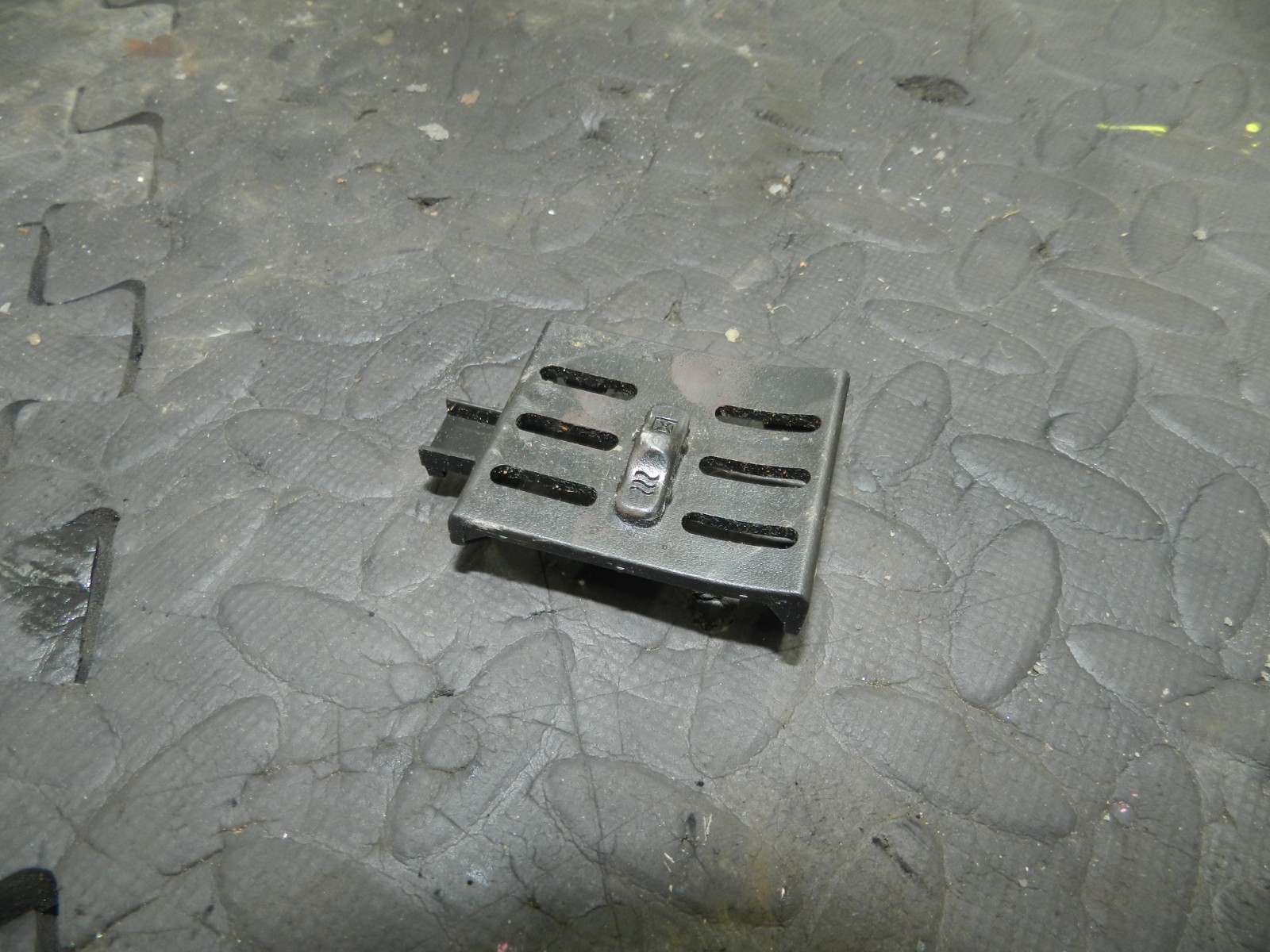 180. 2018 RENAULT KOLEOS MK2. AIR VENT CONTROL - Image 2