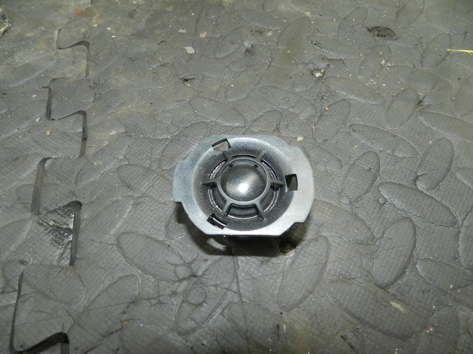 180. 2018 RENAULT KOLEOS MK2. TWEETER SPEAKER