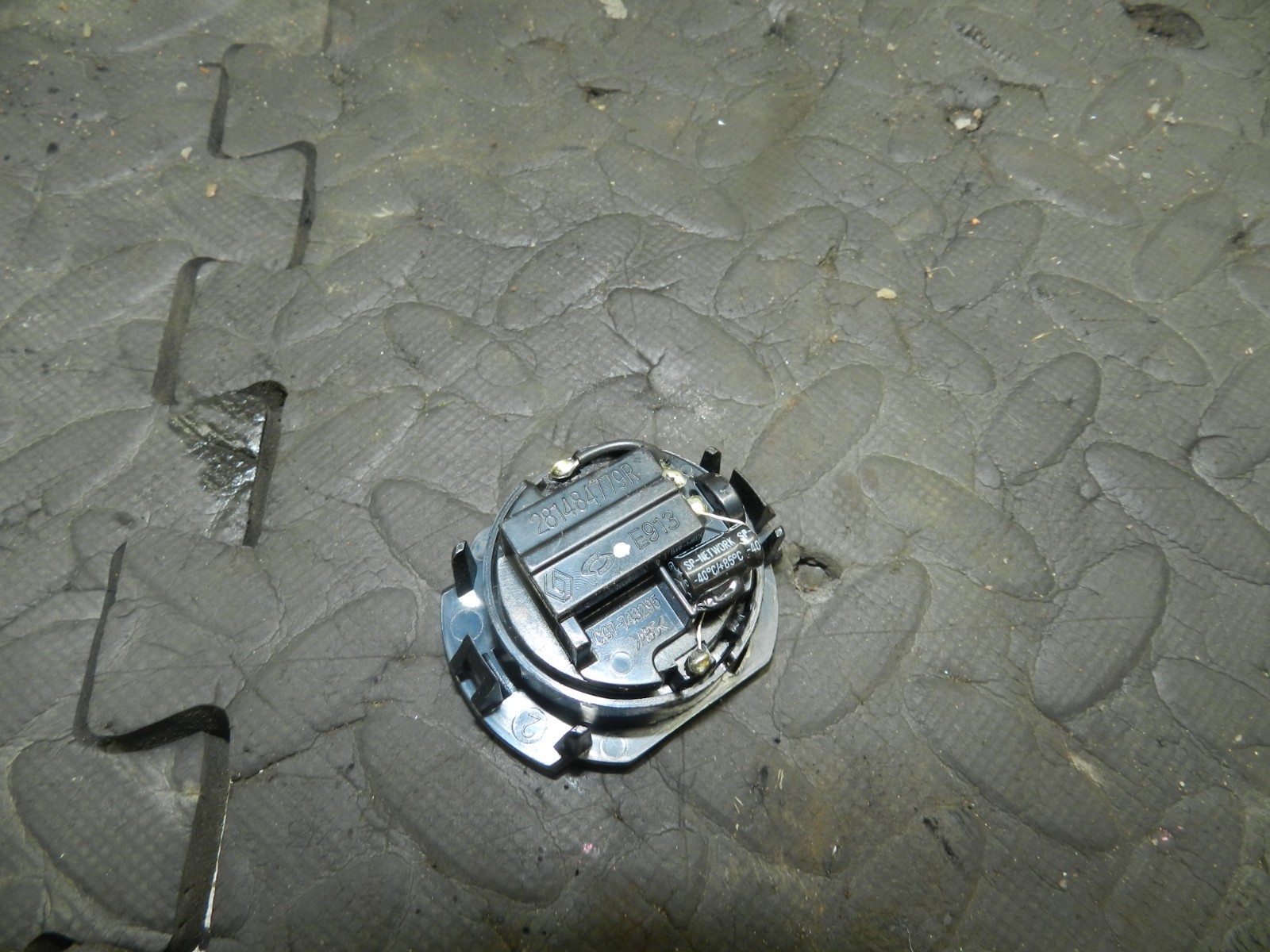 180. 2018 RENAULT KOLEOS MK2. TWEETER SPEAKER - Image 2