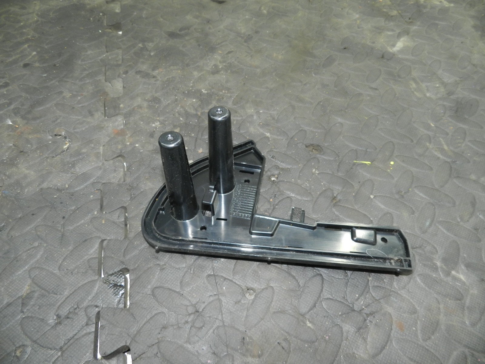 180. 2018 RENAULT KOLEOS MK2. SIDE GUIDE RAIL FRAME - Image 2