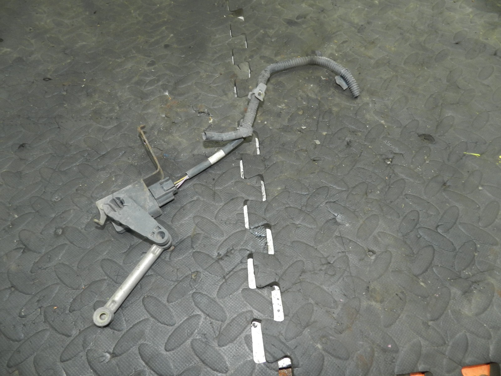 180. 2018 RENAULT KOLEOS MK2. REAR SUSPENSION HEIGHT SENSOR