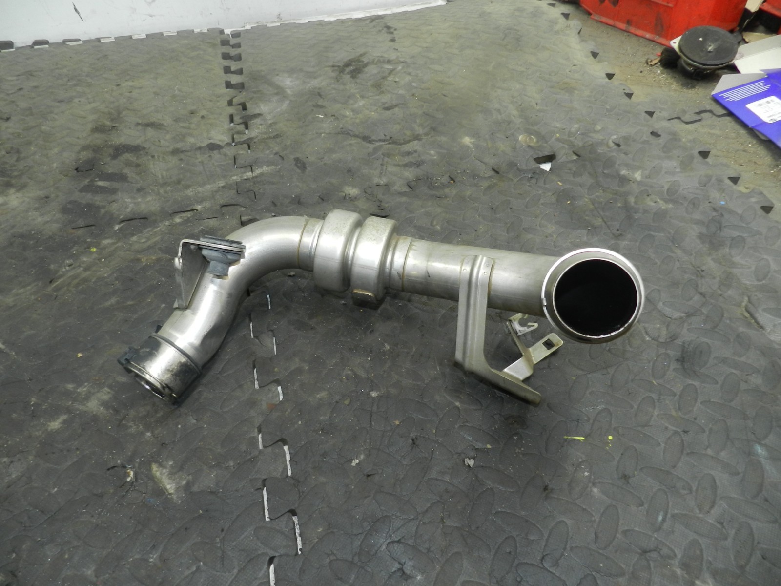 180. 2018 RENAULT KOLEOS MK2. AIR BOOST INTERCOOLER PIPE