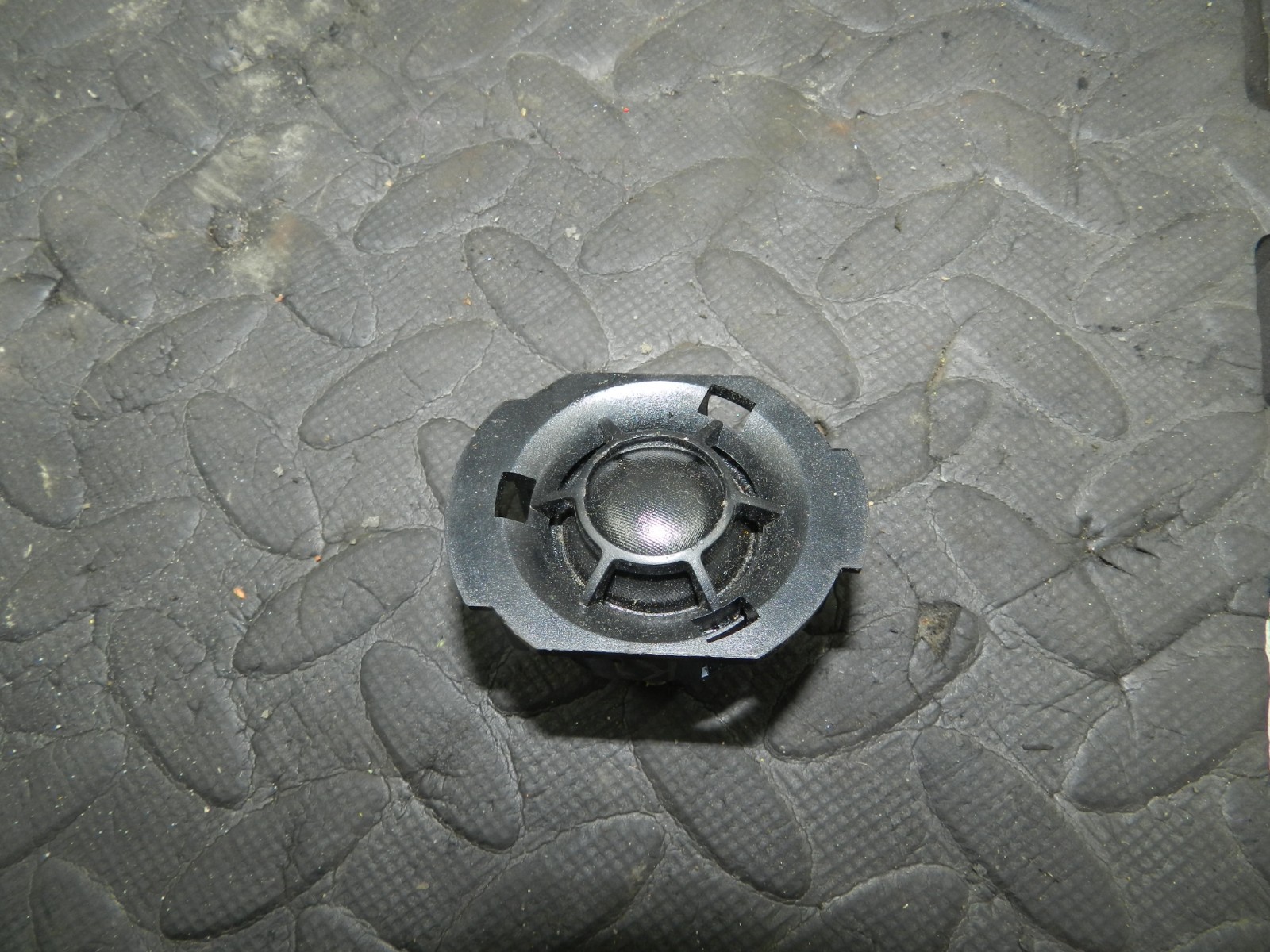 180. 2018 RENAULT KOLEOS MK2. TWEETER SPEAKER