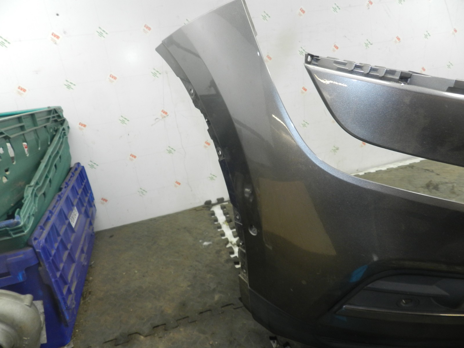 180. 2018 RENAULT KOLEOS MK2. FRONT BUMPER IN SILVER - Image 4