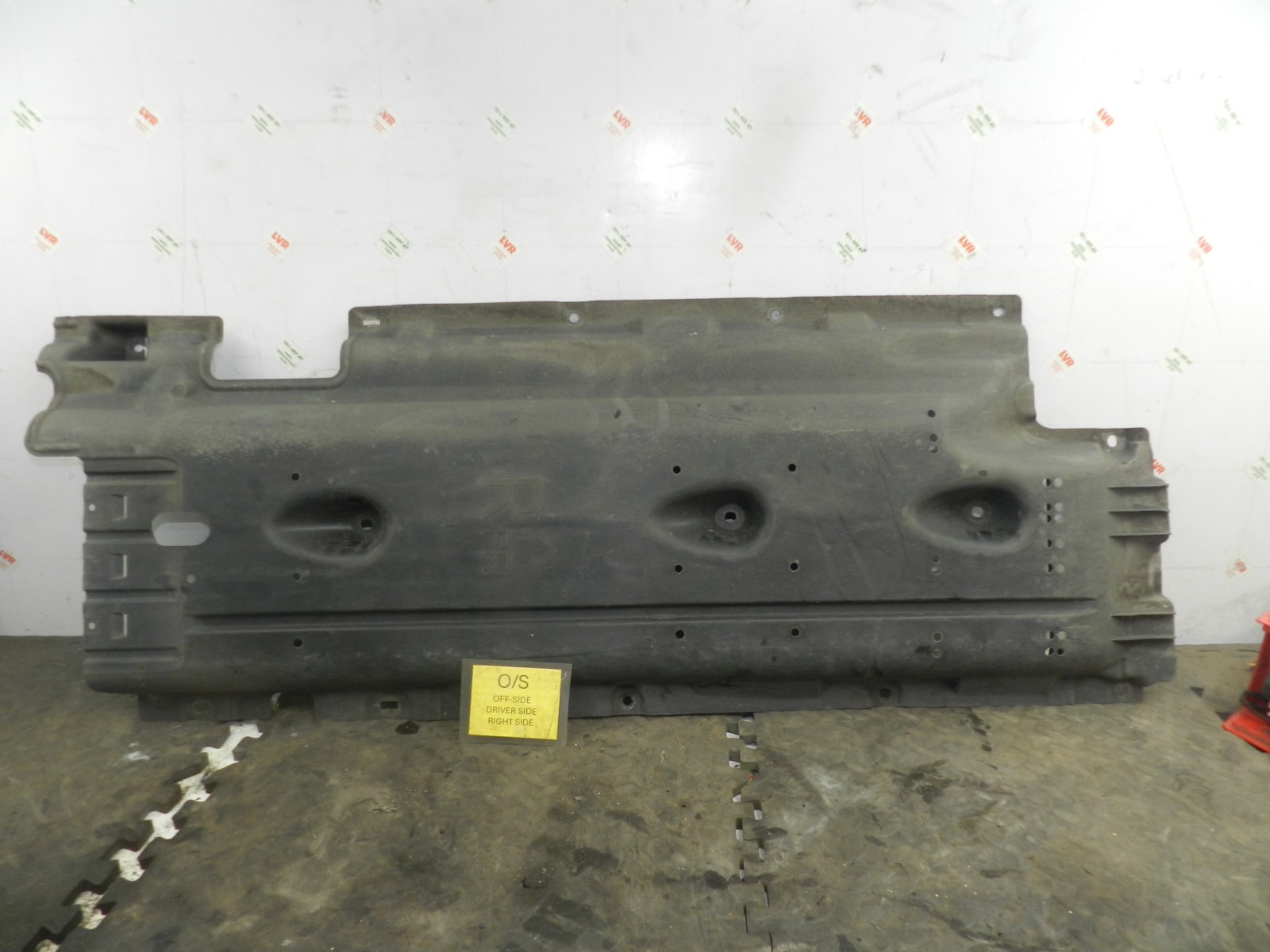 180. 2018 RENAULT KOLEOS MK2. DRIVER SIDE UNDER CAR TRAY
