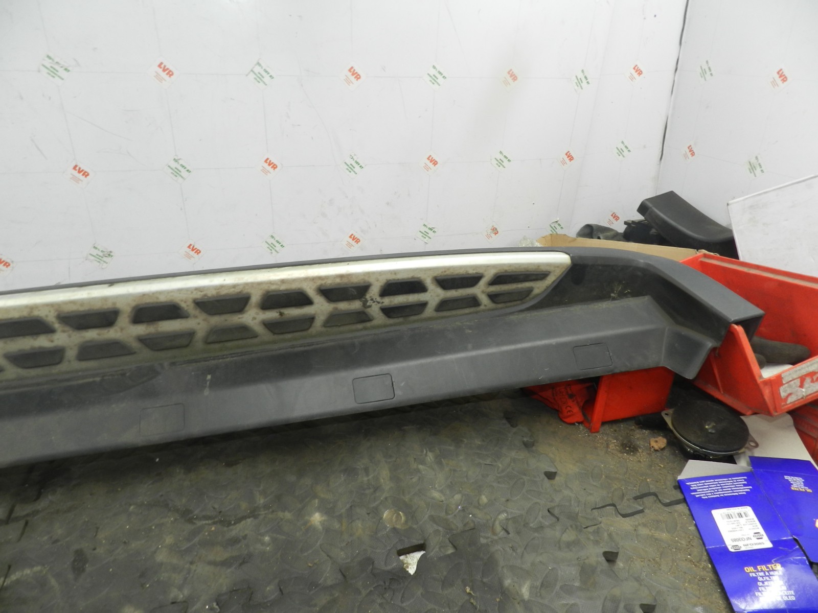 180. 2018 RENAULT KOLEOS MK2. DRIVER SIDE SKIRT STEP TRIM - Image 4