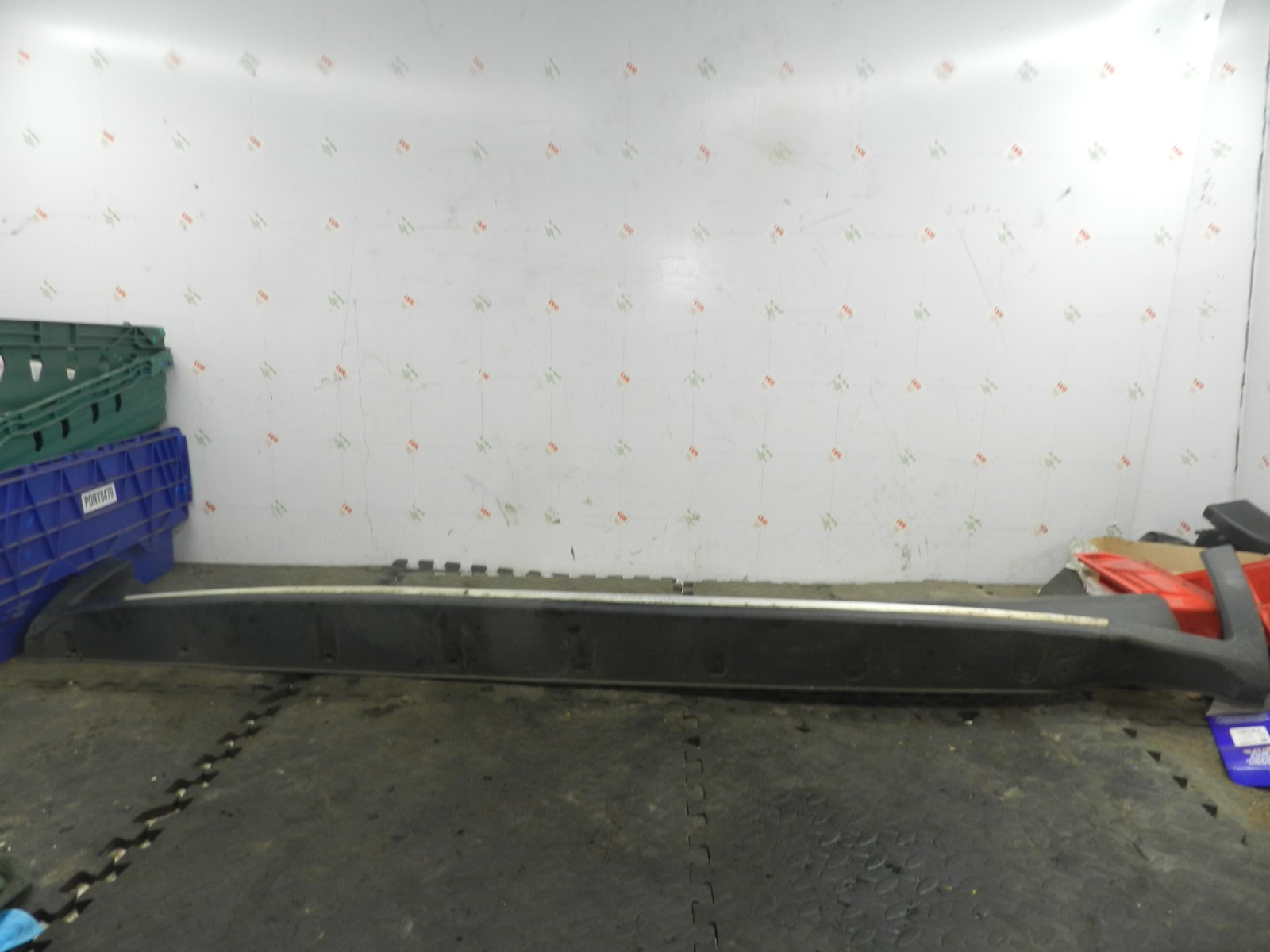 180. 2018 RENAULT KOLEOS MK2. DRIVER SIDE SKIRT STEP TRIM - Image 5