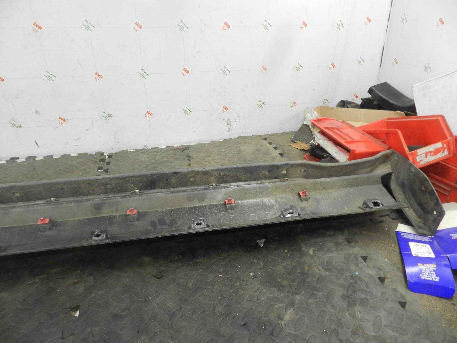180. 2018 RENAULT KOLEOS MK2. DRIVER SIDE SKIRT STEP TRIM - Image 11