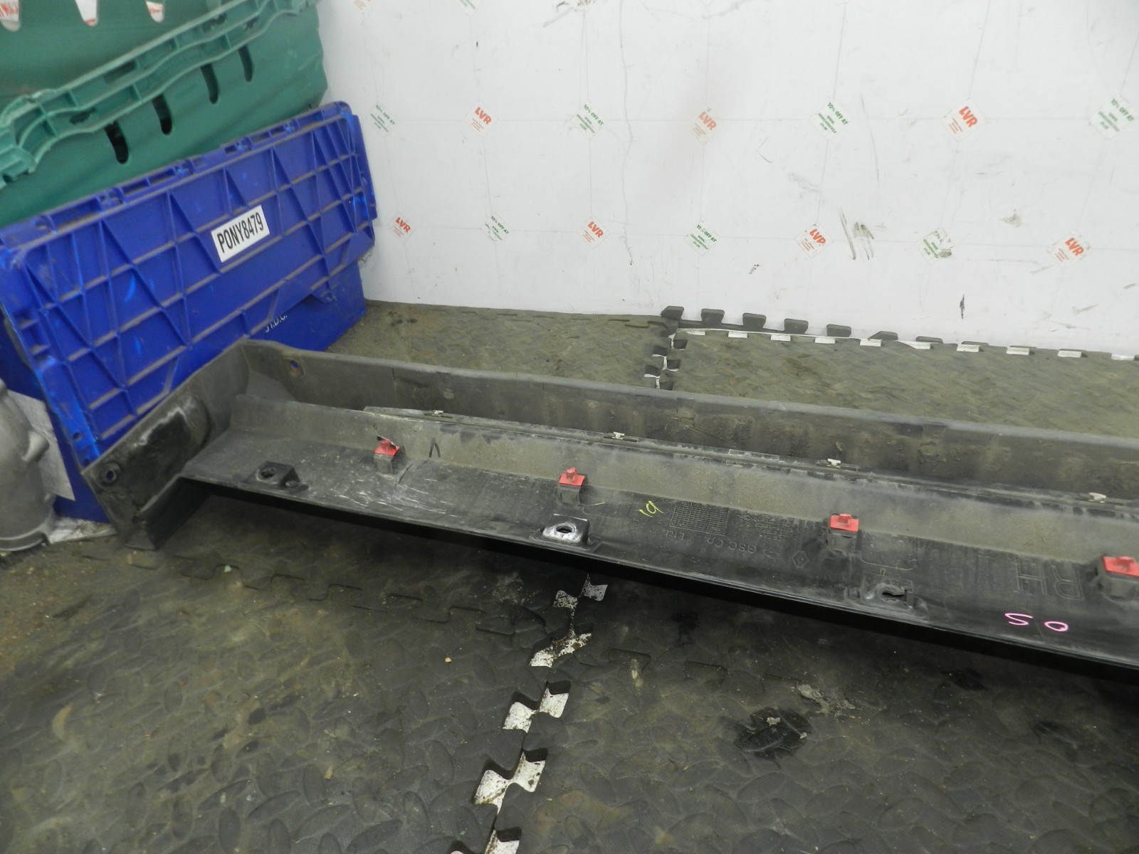 180. 2018 RENAULT KOLEOS MK2. DRIVER SIDE SKIRT STEP TRIM - Image 12