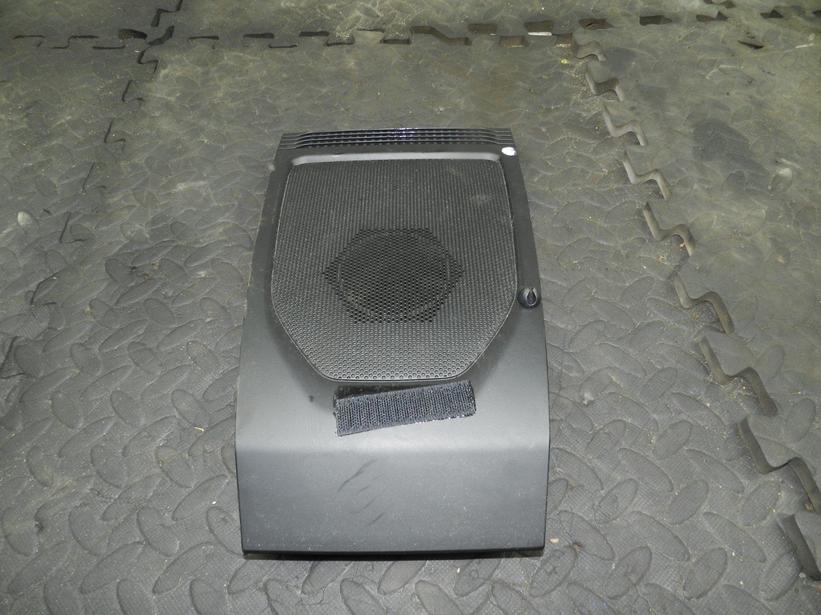 180. 2018 RENAULT KOLEOS MK2. DASH BOARD SPEAKER GRILL