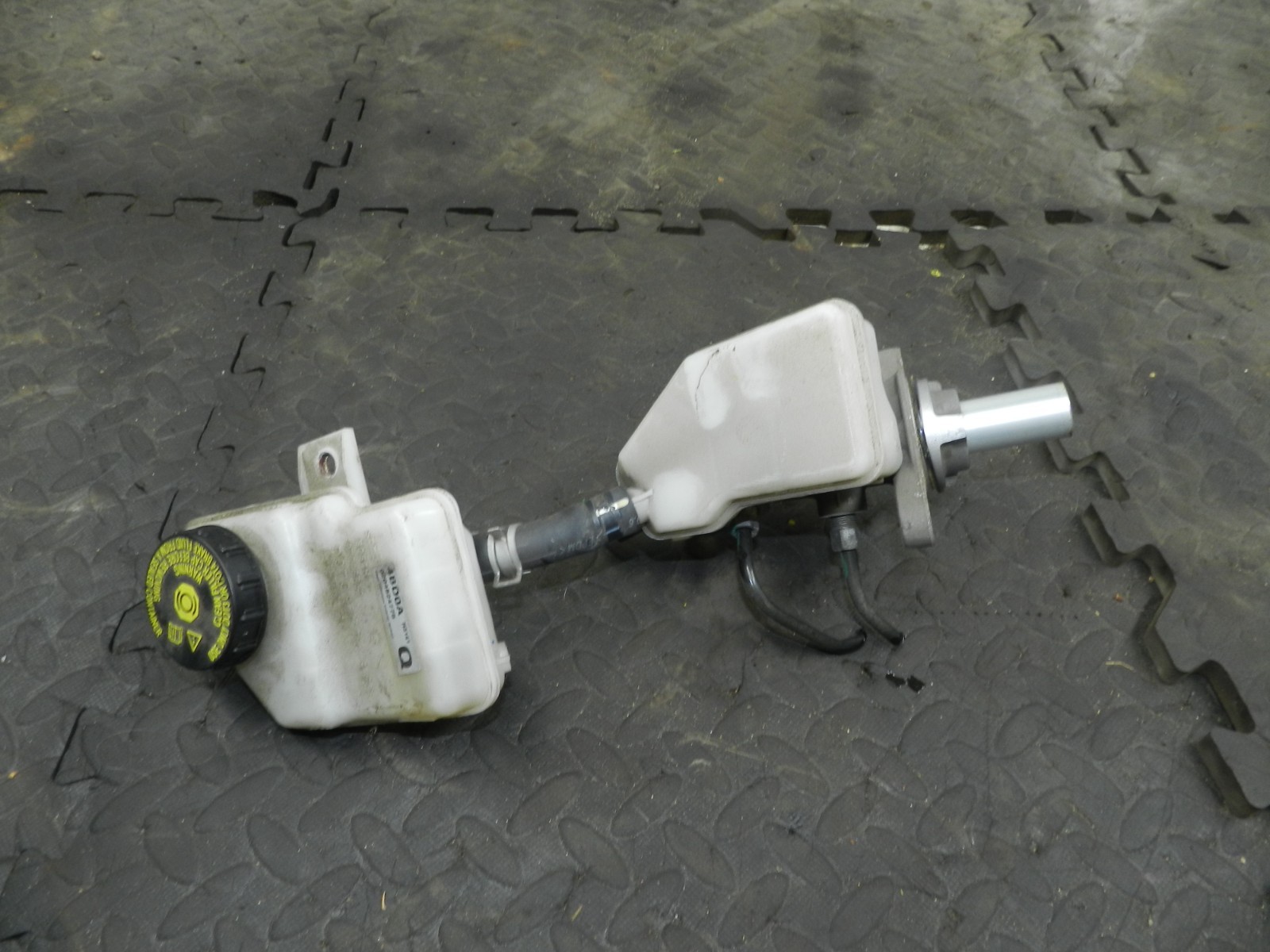 180. 2018 RENAULT KOLEOS MK2. BRAKE MASTER CYLINDER + RESERVOIR