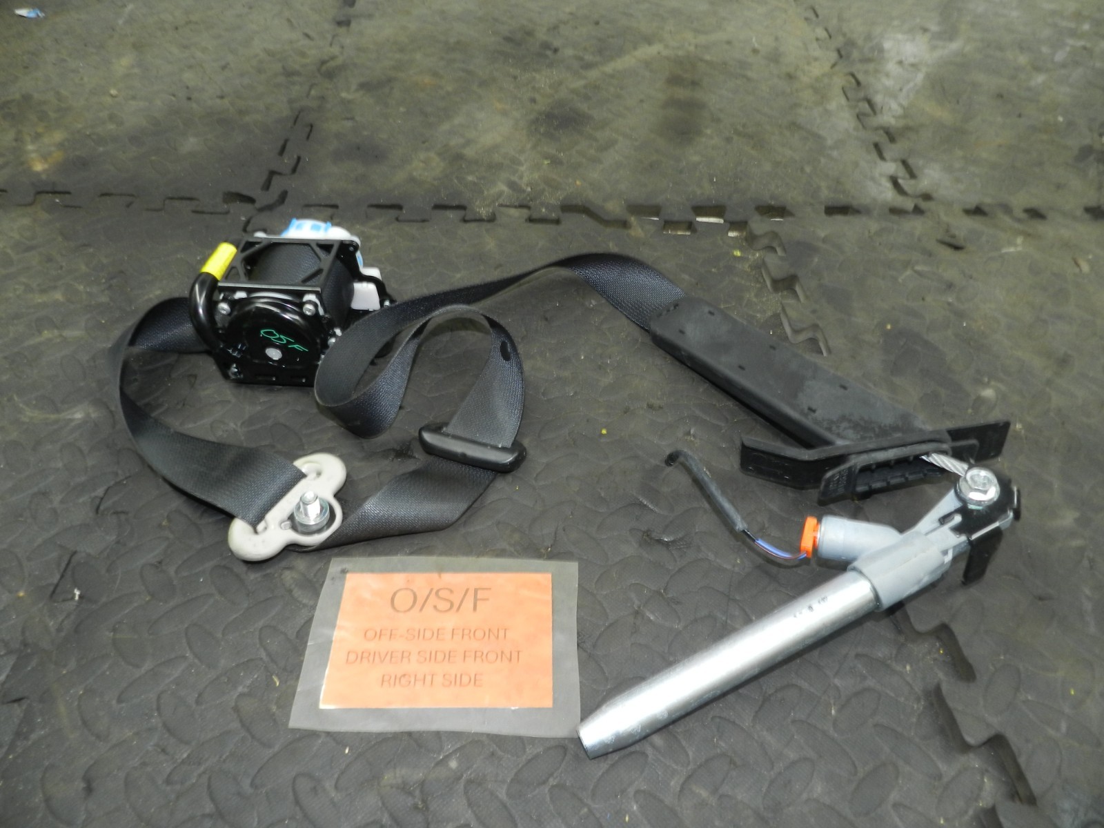 180. 2018 RENAULT KOLEOS MK2. DRIVER SIDE FRONT SEAT BELT