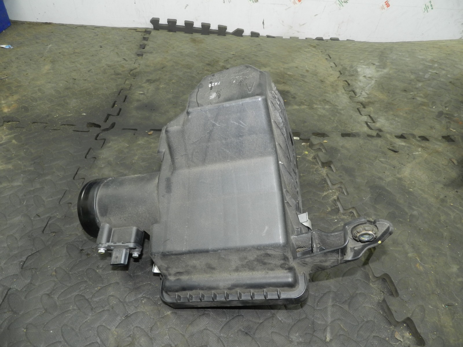 180. 2018 RENAULT KOLEOS MK2. AIR FILTER HOUSING BOX WITH MAF SENSOR