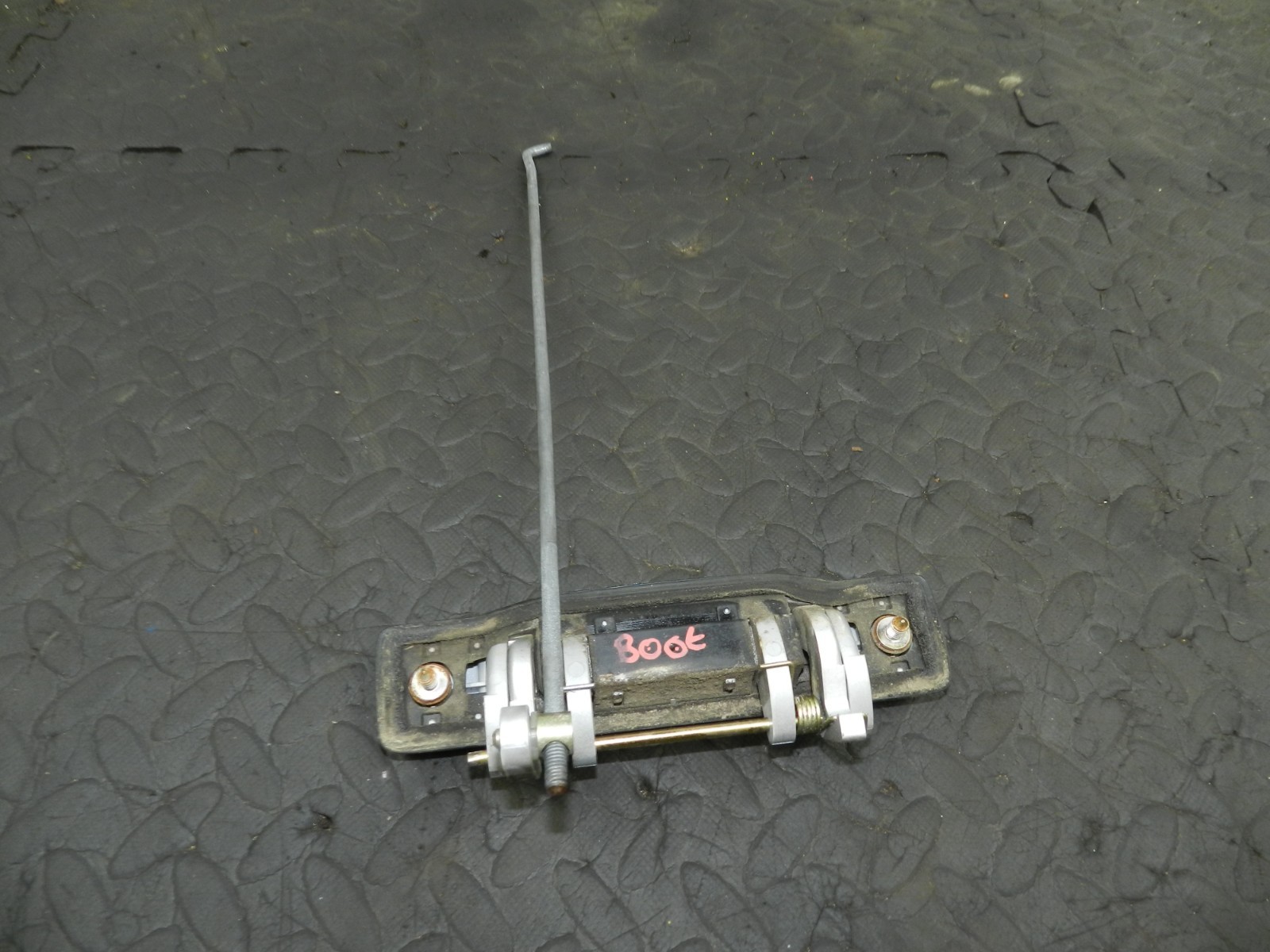 162. 1996 HONDA SMX. BOOT LID TAIL GATE DOOR HANDLE - Image 2