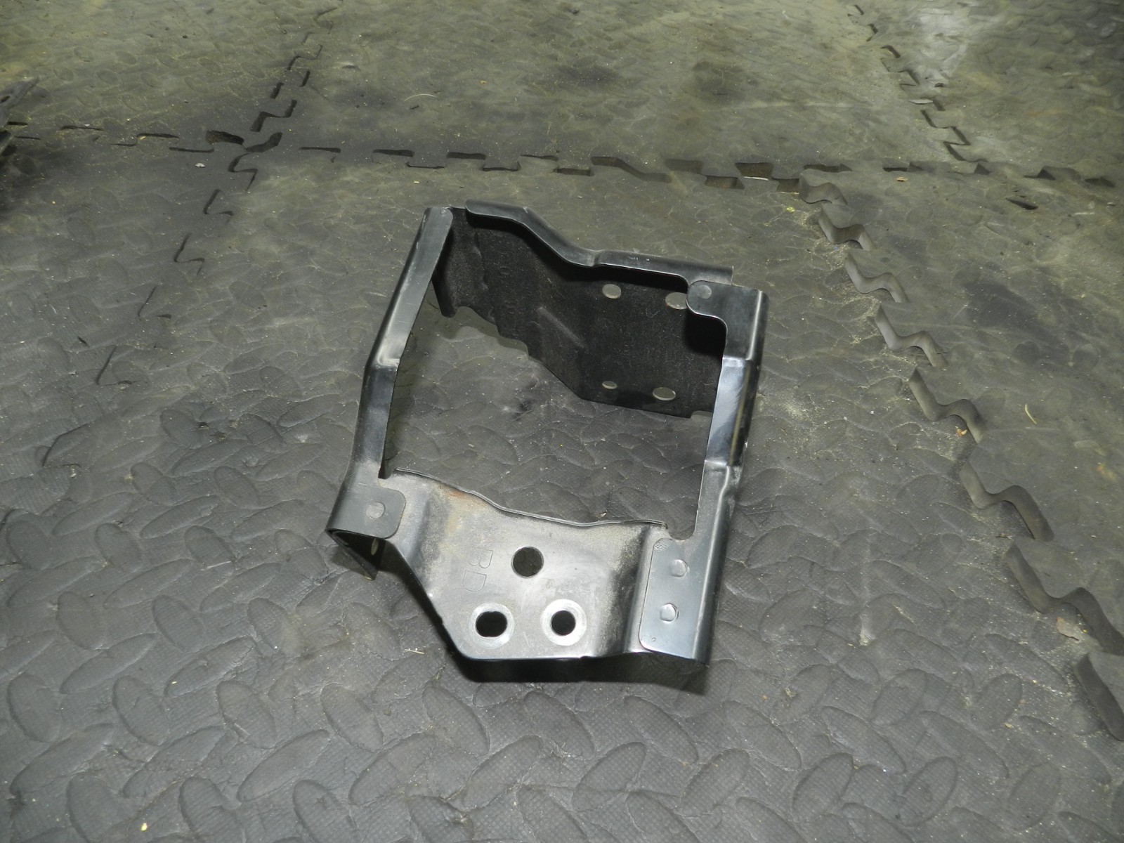 180. 2018 RENAULT KOLEOS MK2. MOUNT FRAME - Image 3