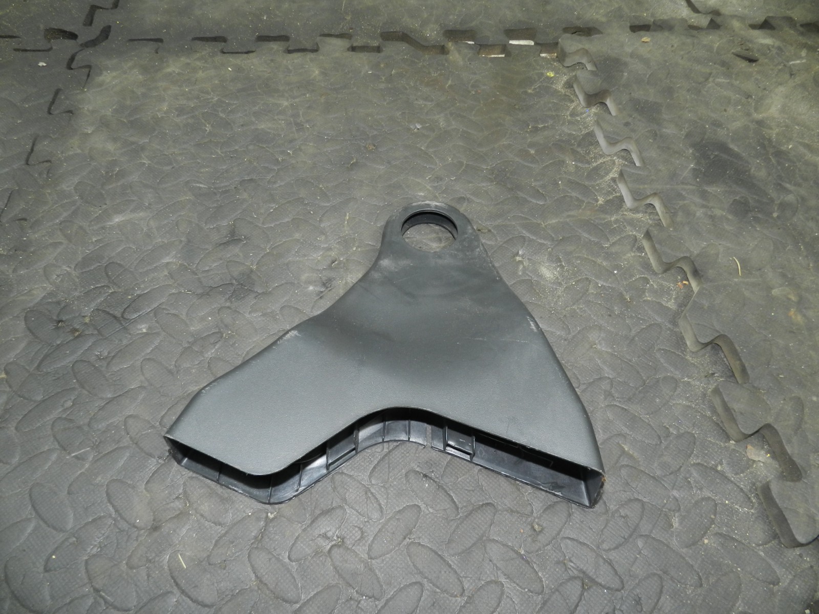 180. 2018 RENAULT KOLEOS MK2. REAR SEAT MOUNT COVER TRIM