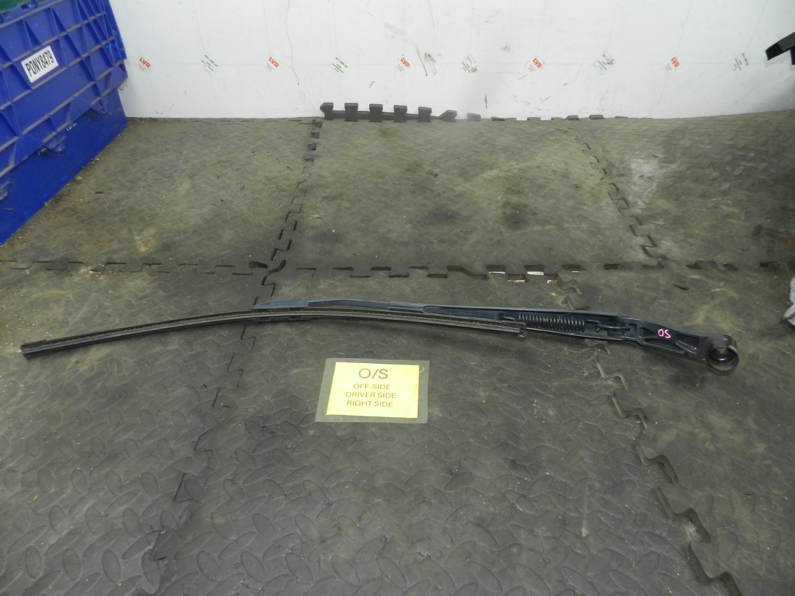 180. 2018 RENAULT KOLEOS MK2. DRIVER SIDE WIPER ARM
