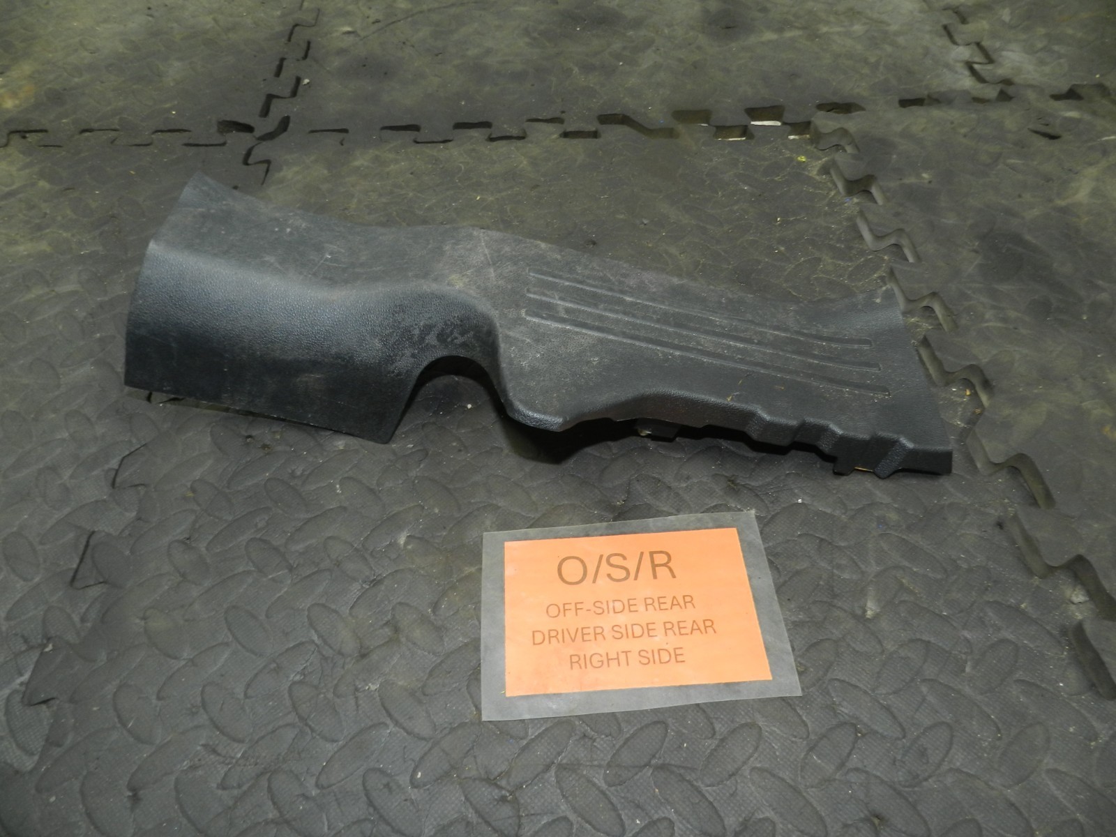 180. 2018 RENAULT KOLEOS MK2. DRIVER SIDE REAR SILL TRIM