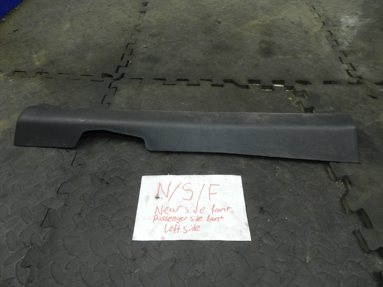 180. 2018 RENAULT KOLEOS MK2. PASSENGER SIDE FRONT SILL TRIM