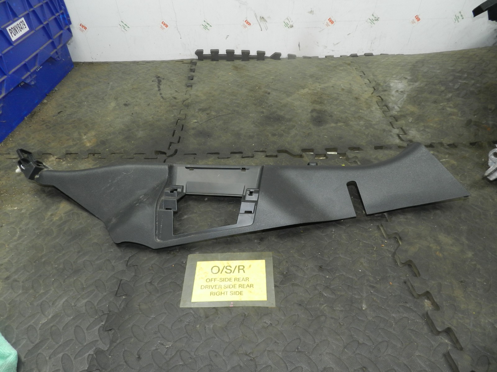 180. 2018 RENAULT KOLEOS MK2. DRIVER SIDE REAR SEAT SIDE TRIM