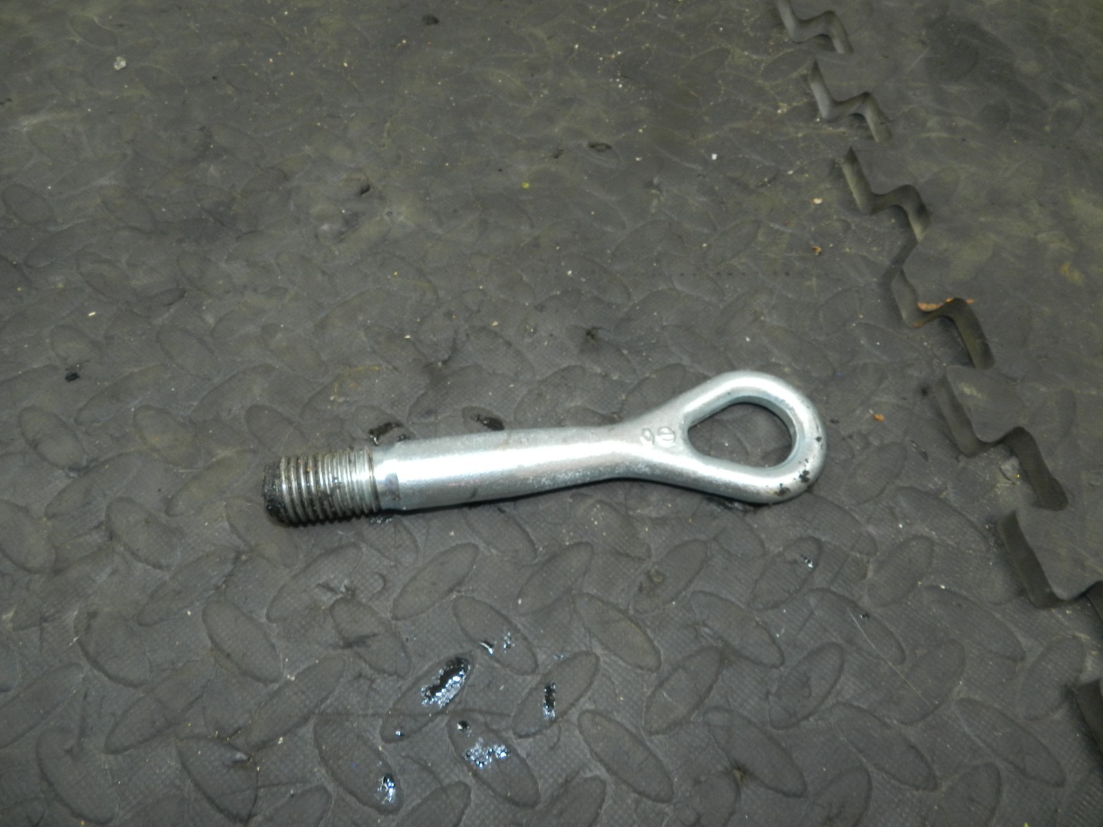180. 2018 RENAULT KOLEOS MK2. TOW EYE EMERGENCY TOOL