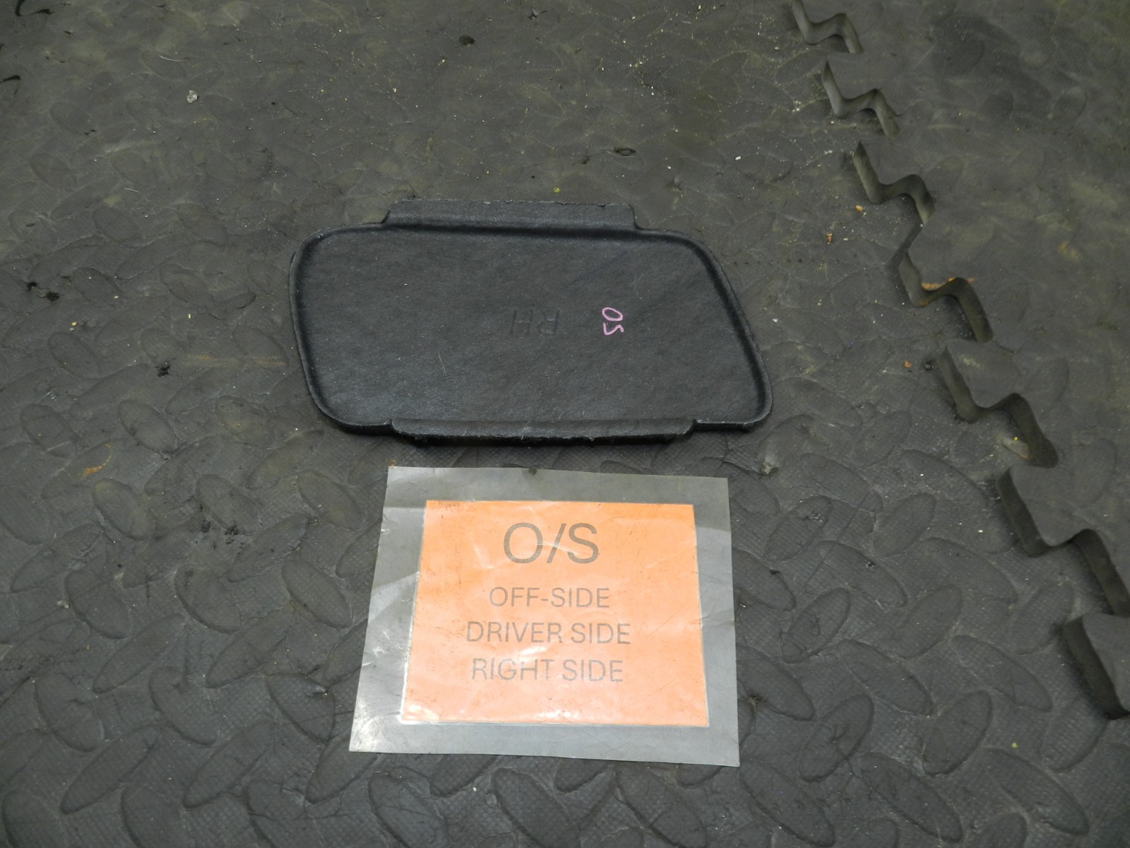 180. 2018 RENAULT KOLEOS MK2. DRIVER SIDE BOOT PANEL COVER
