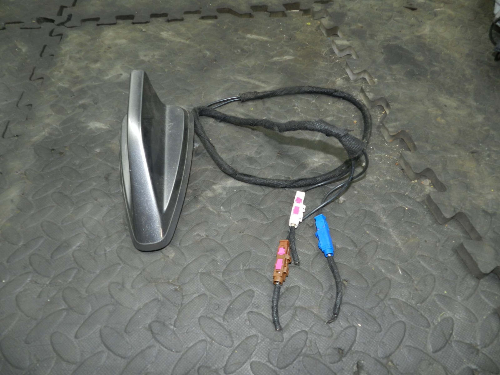 180. 2018 RENAULT KOLEOS MK2. AERIAL FIN ANTENNA 282062787R