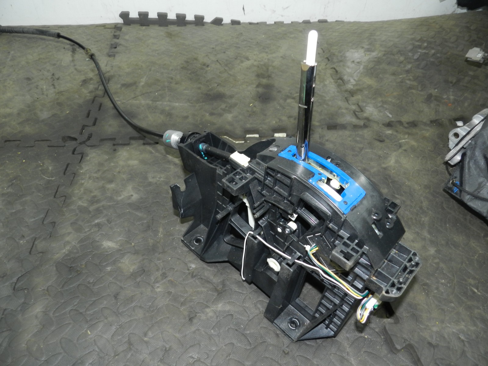 180. 2018 RENAULT KOLEOS MK2. AUTOMATIC GEAR SELECTOR + LINKAGE - Image 4