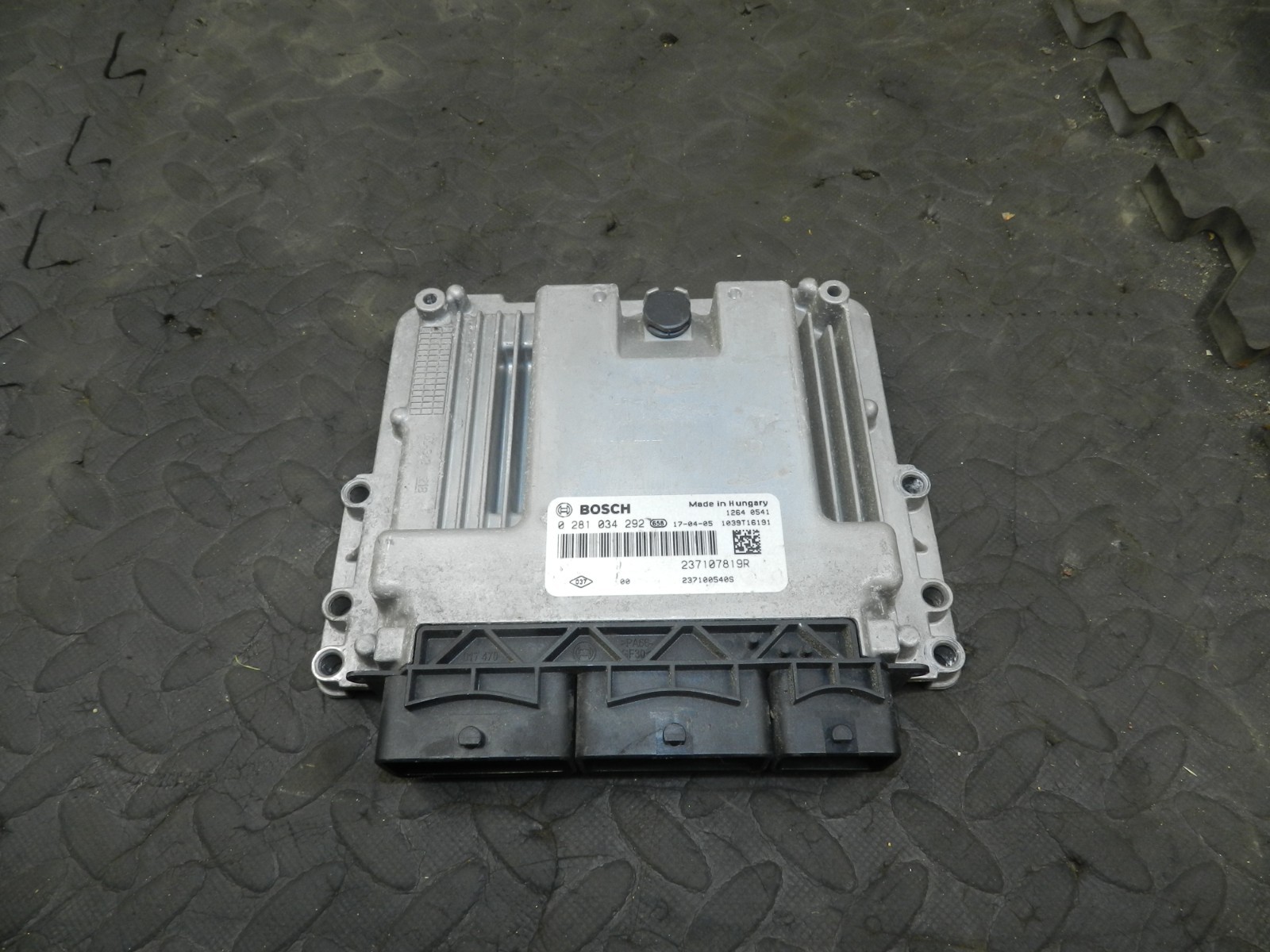 180. 2018 RENAULT KOLEOS MK2. ENGINE ECU 0281034292 / 237107819R