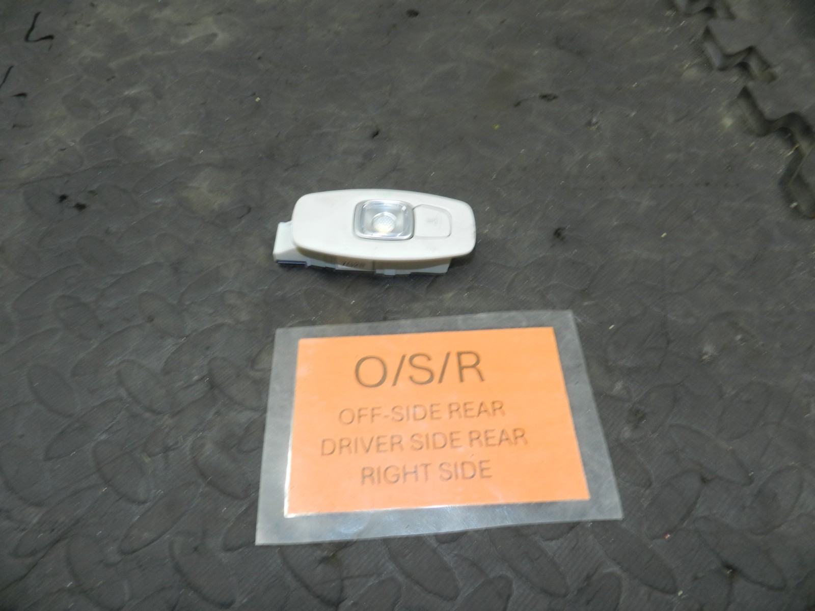 180. 2018 RENAULT KOLEOS MK2. DRIVER SIDE REAR INTERIOR LIGHT