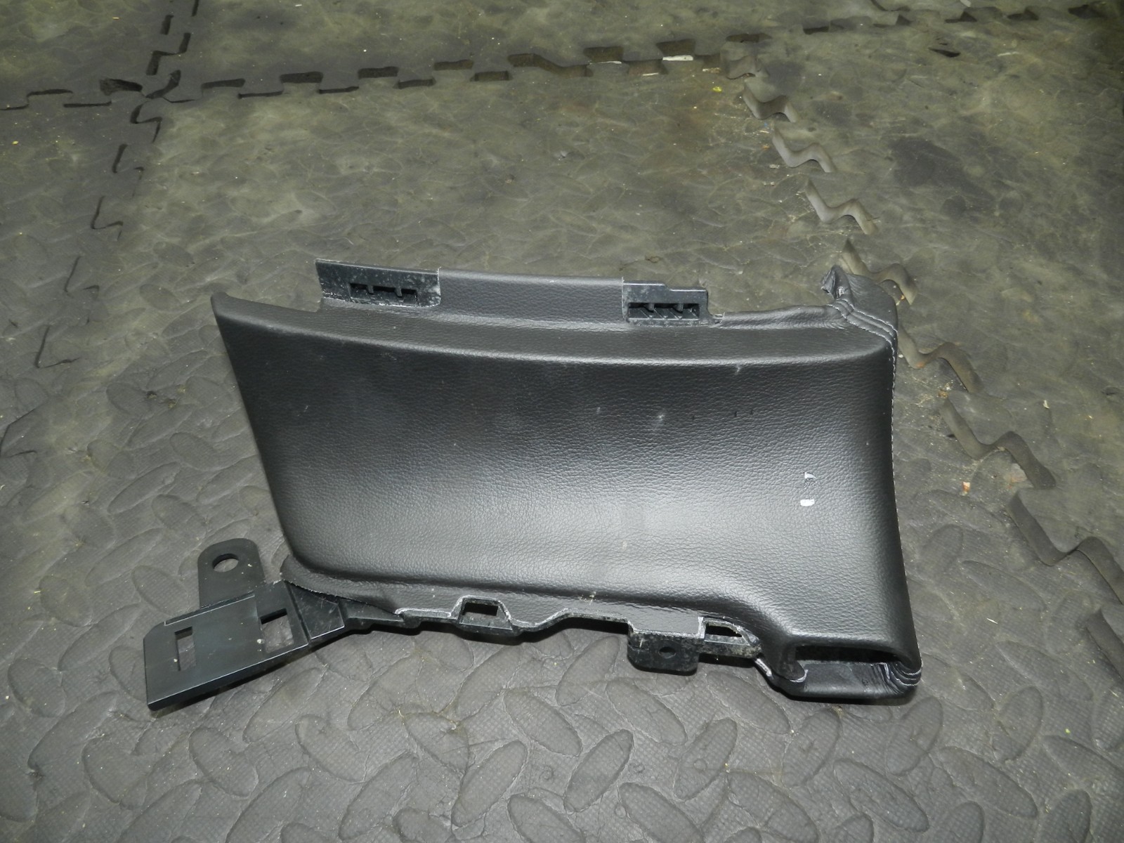 180. 2018 RENAULT KOLEOS MK2. DASHBOARD TRIM