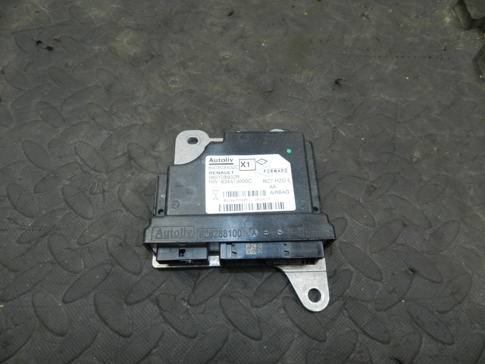 180. 2018 RENAULT KOLEOS MK2. 985108932R AIR BAG ECU MODULE - Image 2