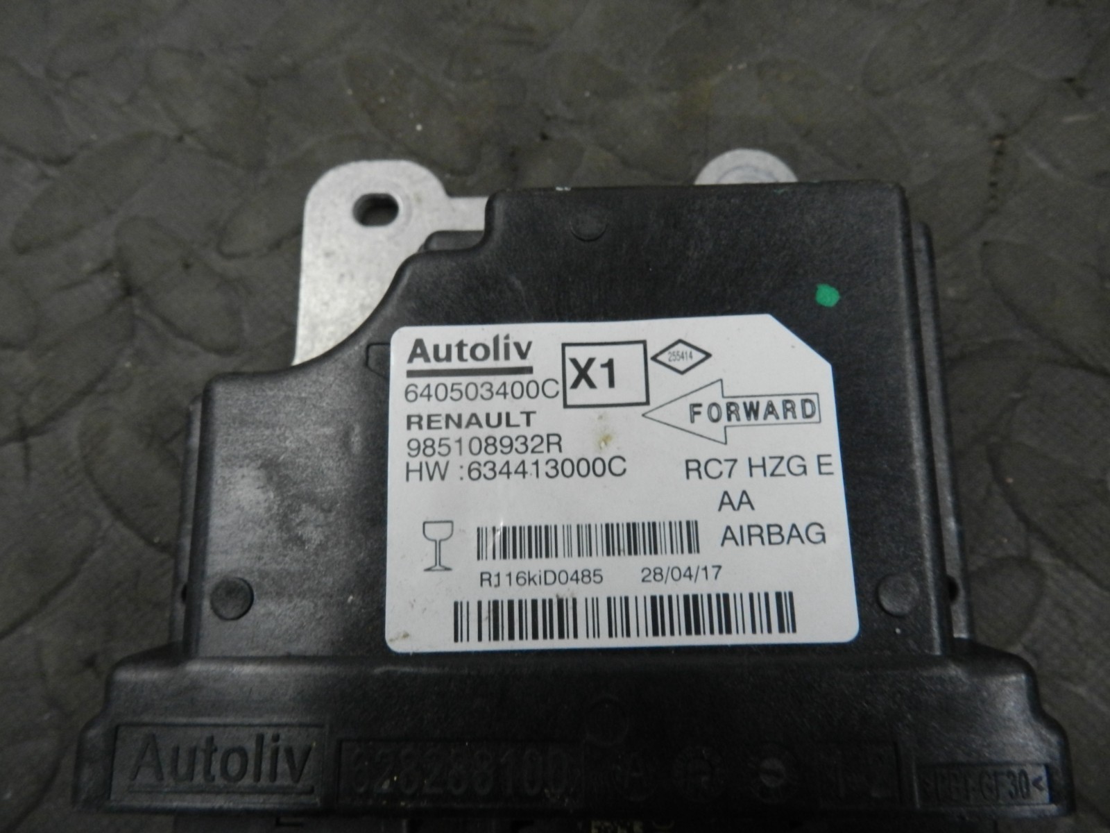 180. 2018 RENAULT KOLEOS MK2. 985108932R AIR BAG ECU MODULE - Image 4