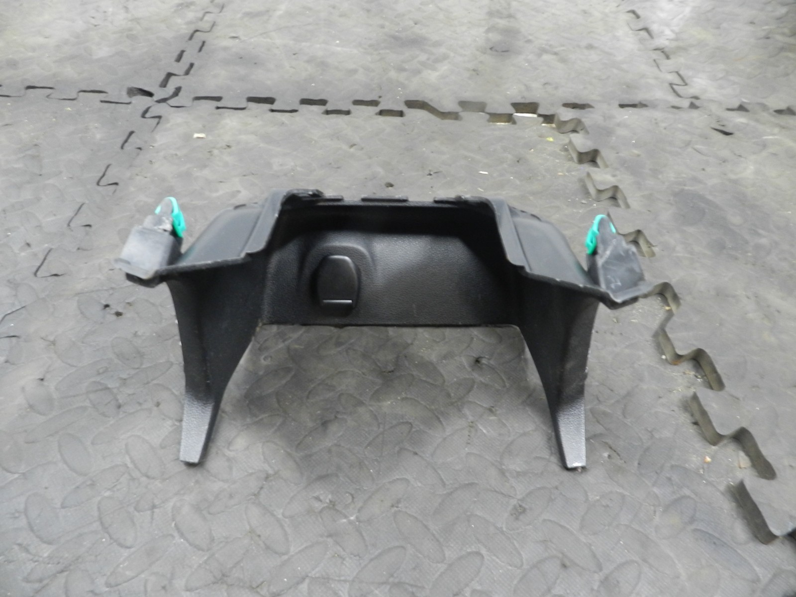 180. 2018 RENAULT KOLEOS MK2. CENTRE CONSOLE FRAME PANEL