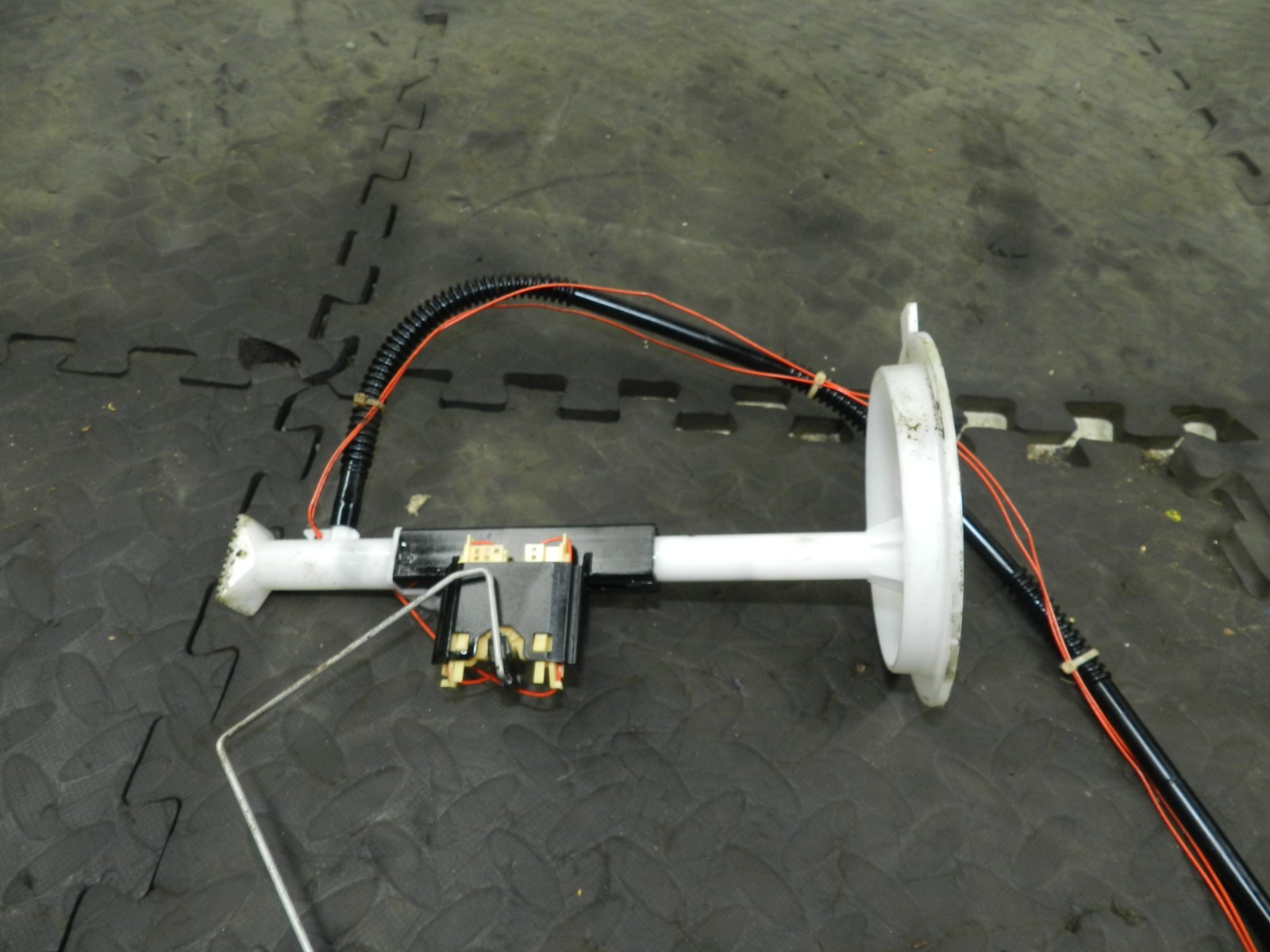 180. 2018 RENAULT KOLEOS MK2. FUEL PUMP TRANSFER TANK LEVEL SENSOR - Image 3