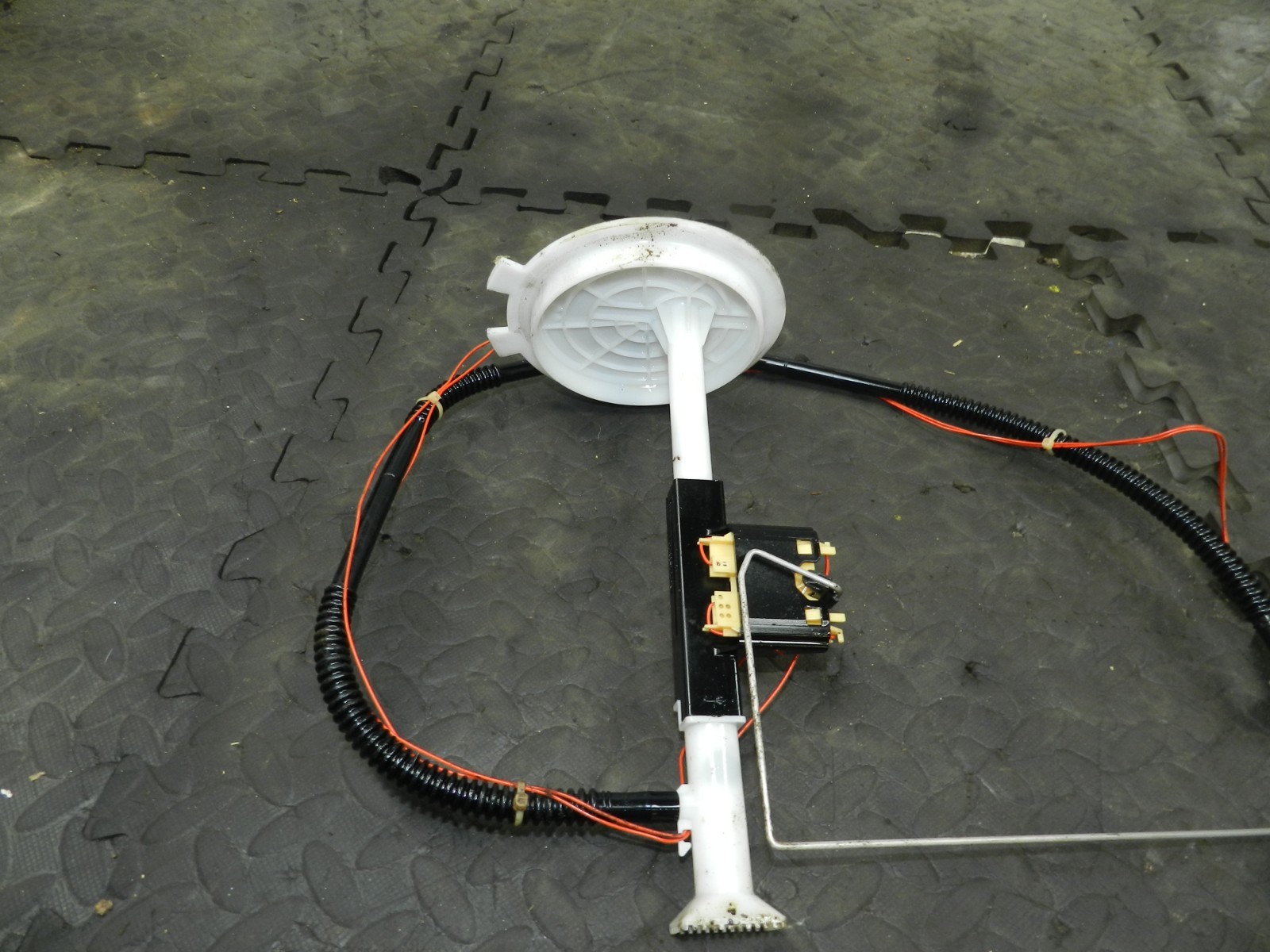 180. 2018 RENAULT KOLEOS MK2. FUEL PUMP TRANSFER TANK LEVEL SENSOR - Image 4