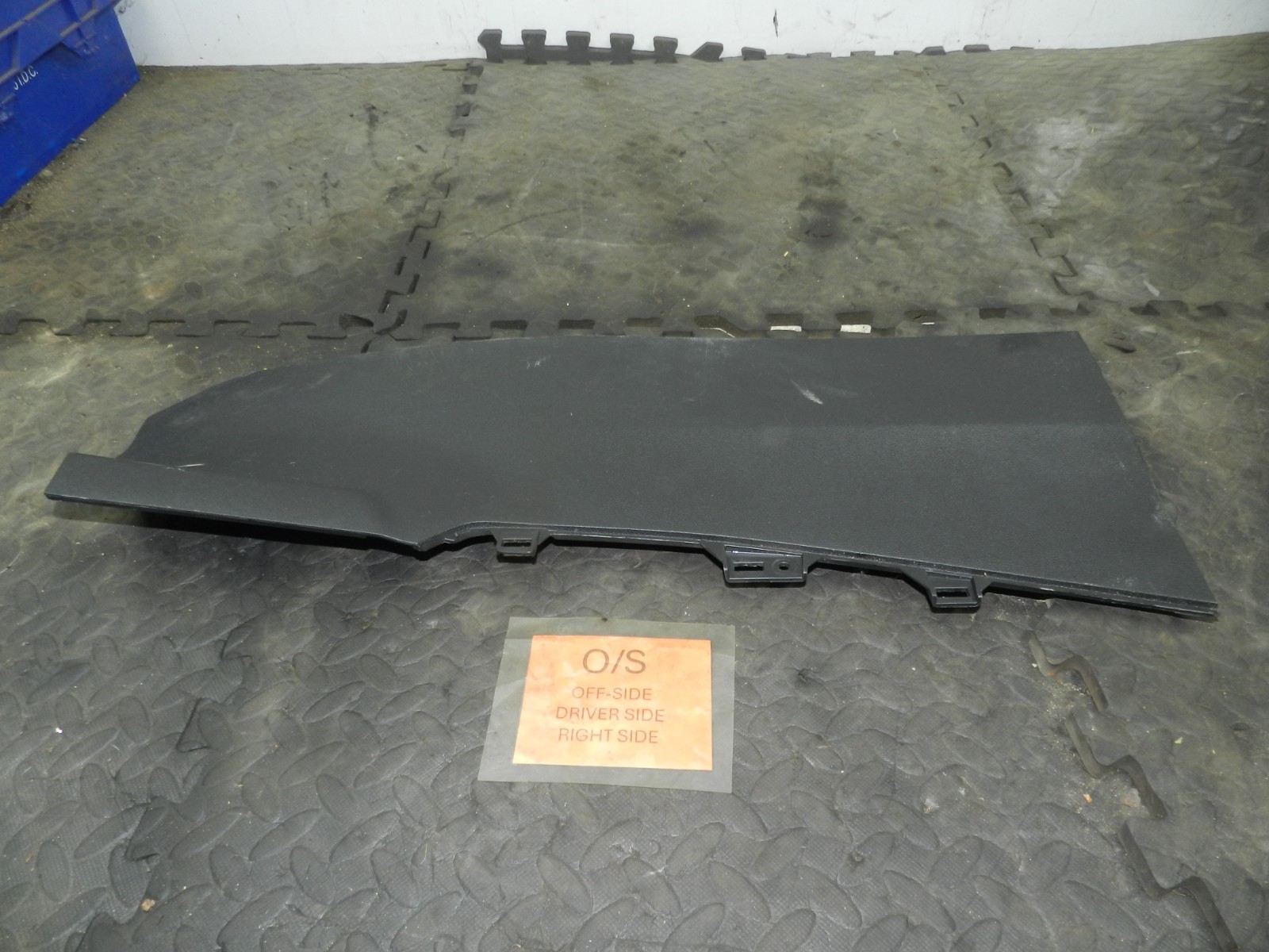 180. 2018 RENAULT KOLEOS MK2. DRIVER SIDE CENTRE CONSOLE TRIM
