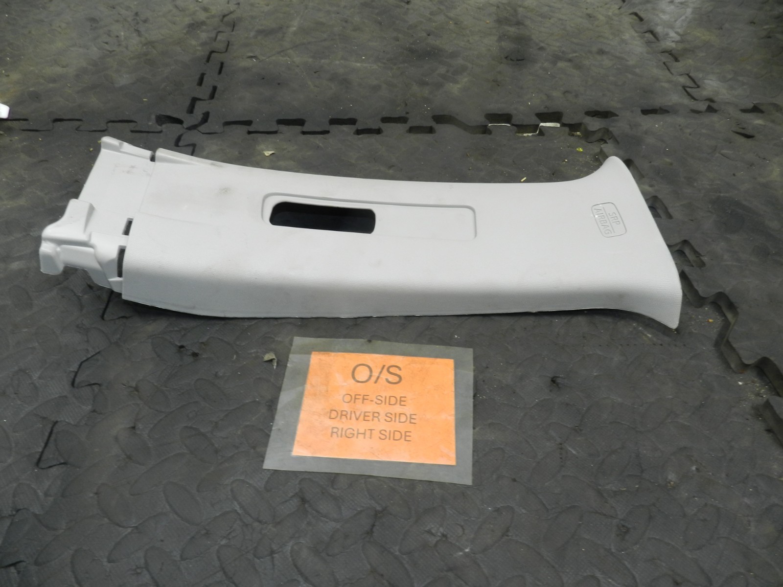 180. 2018 RENAULT KOLEOS MK2. DRIVER SIDE UPPER B PILLAR TRIM