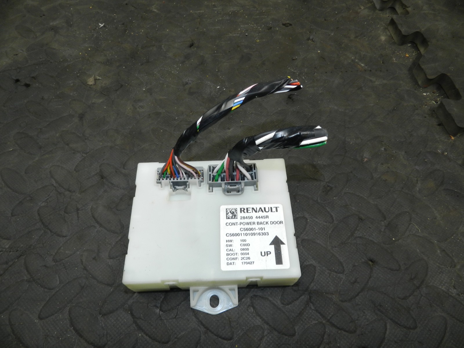 180. 2018 RENAULT KOLEOS MK2. 284504445R TAIL GATE BOOT LID CONTROL MODULE - Image 2