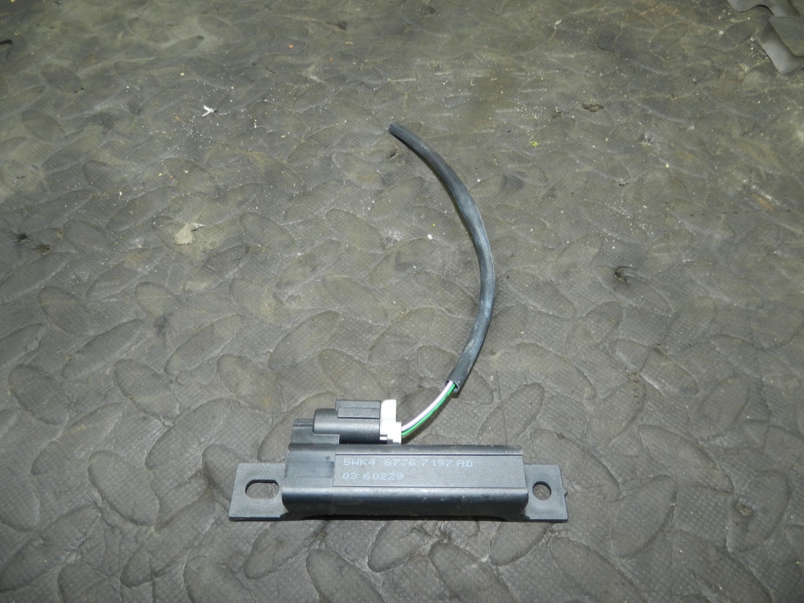 180. 2018 RENAULT KOLEOS MK2. 5WK487767197AD KEYLESS ENTRY SENSOR