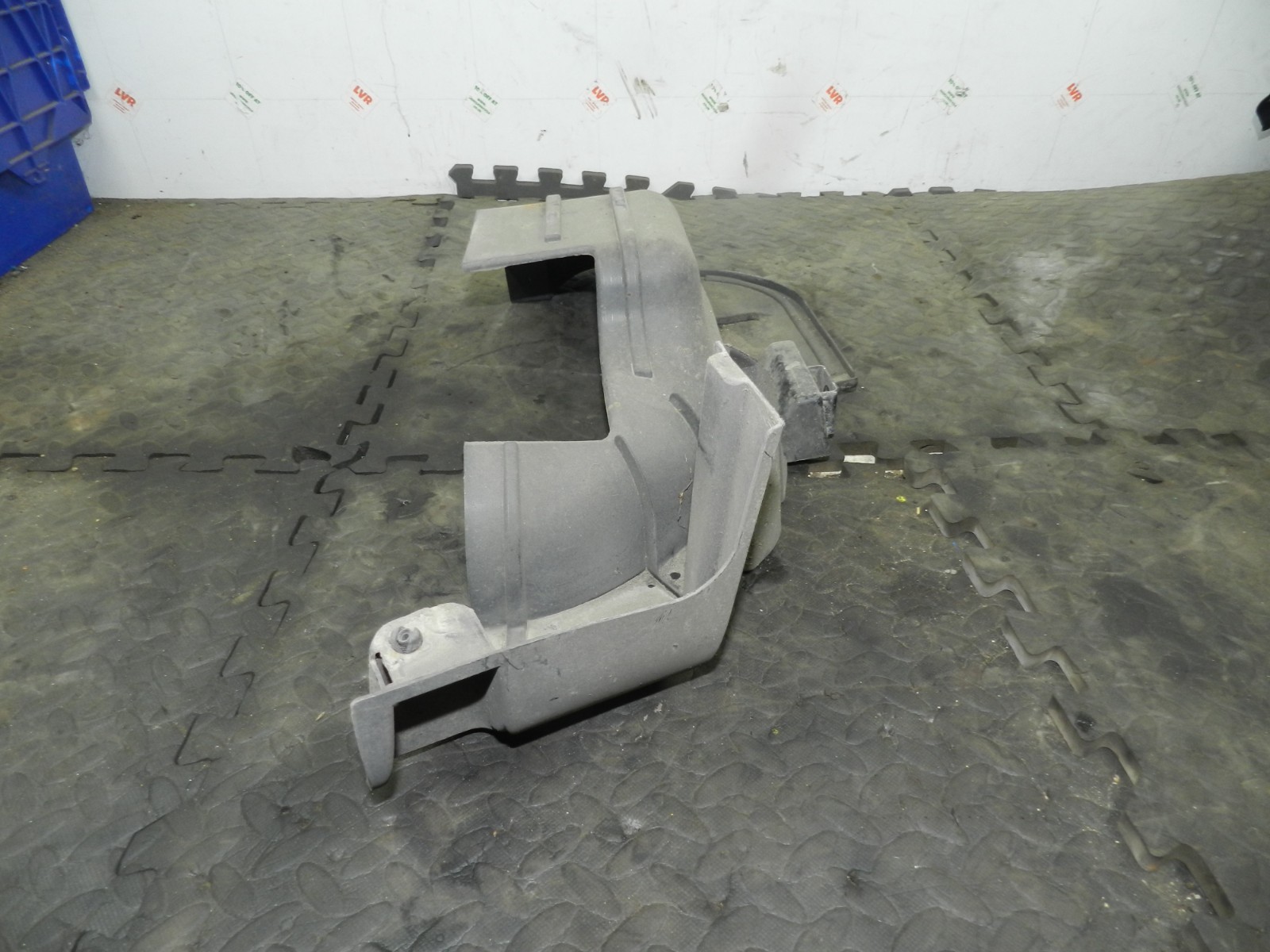 180. 2018 RENAULT KOLEOS MK2. PASSENGER SIDE REAR UNDER BUMPER PANEL - Image 2