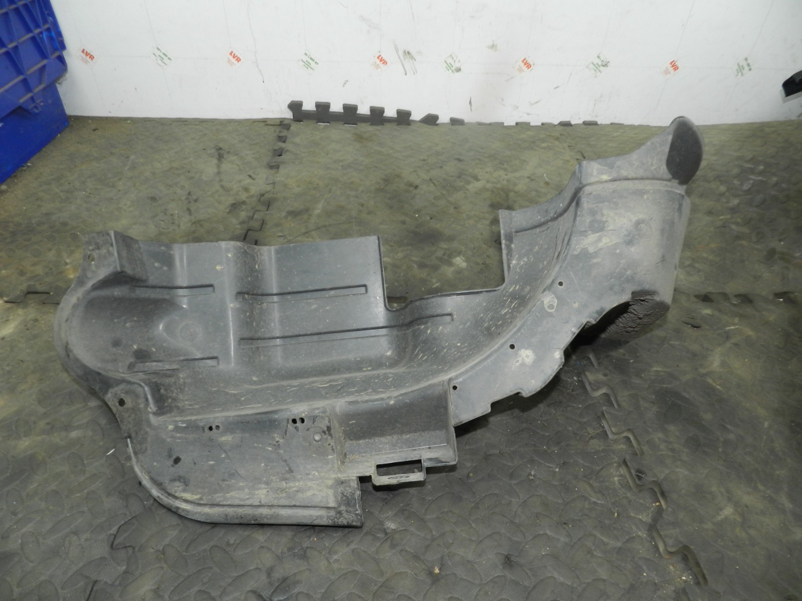 180. 2018 RENAULT KOLEOS MK2. PASSENGER SIDE REAR UNDER BUMPER PANEL - Image 5